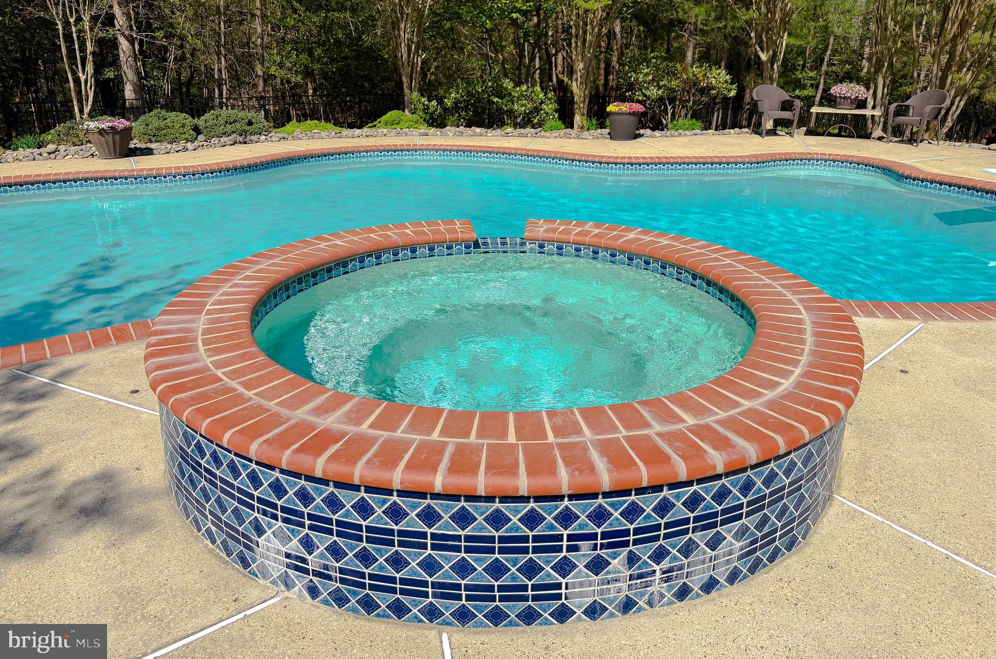 CHESTNUT HILLS - Residential