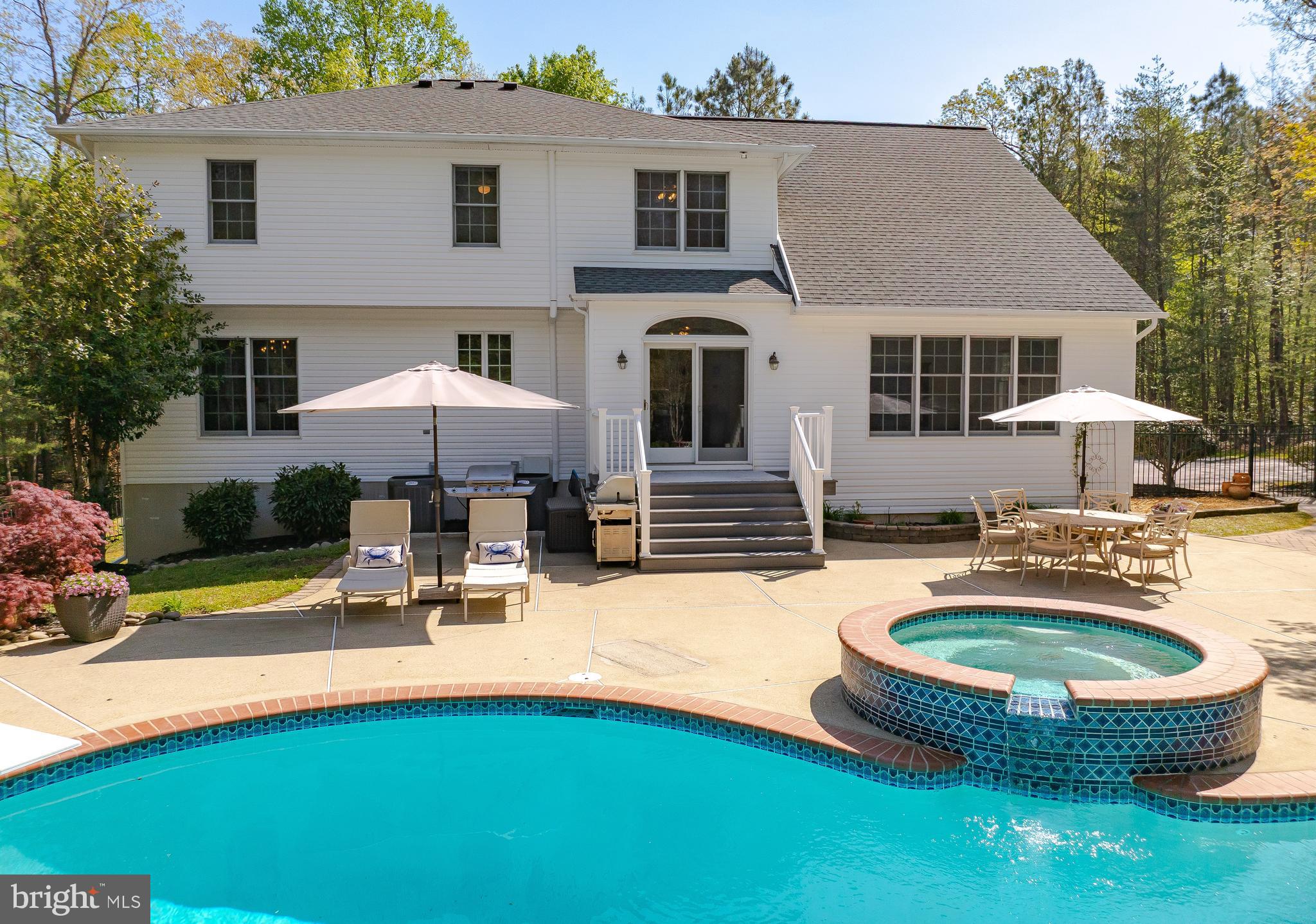 CHESTNUT HILLS - Residential