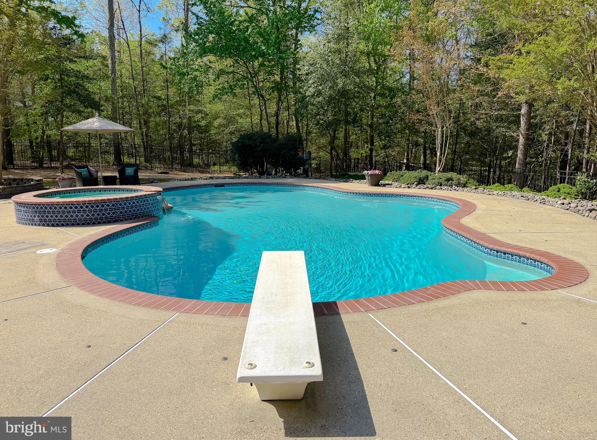 CHESTNUT HILLS - Residential