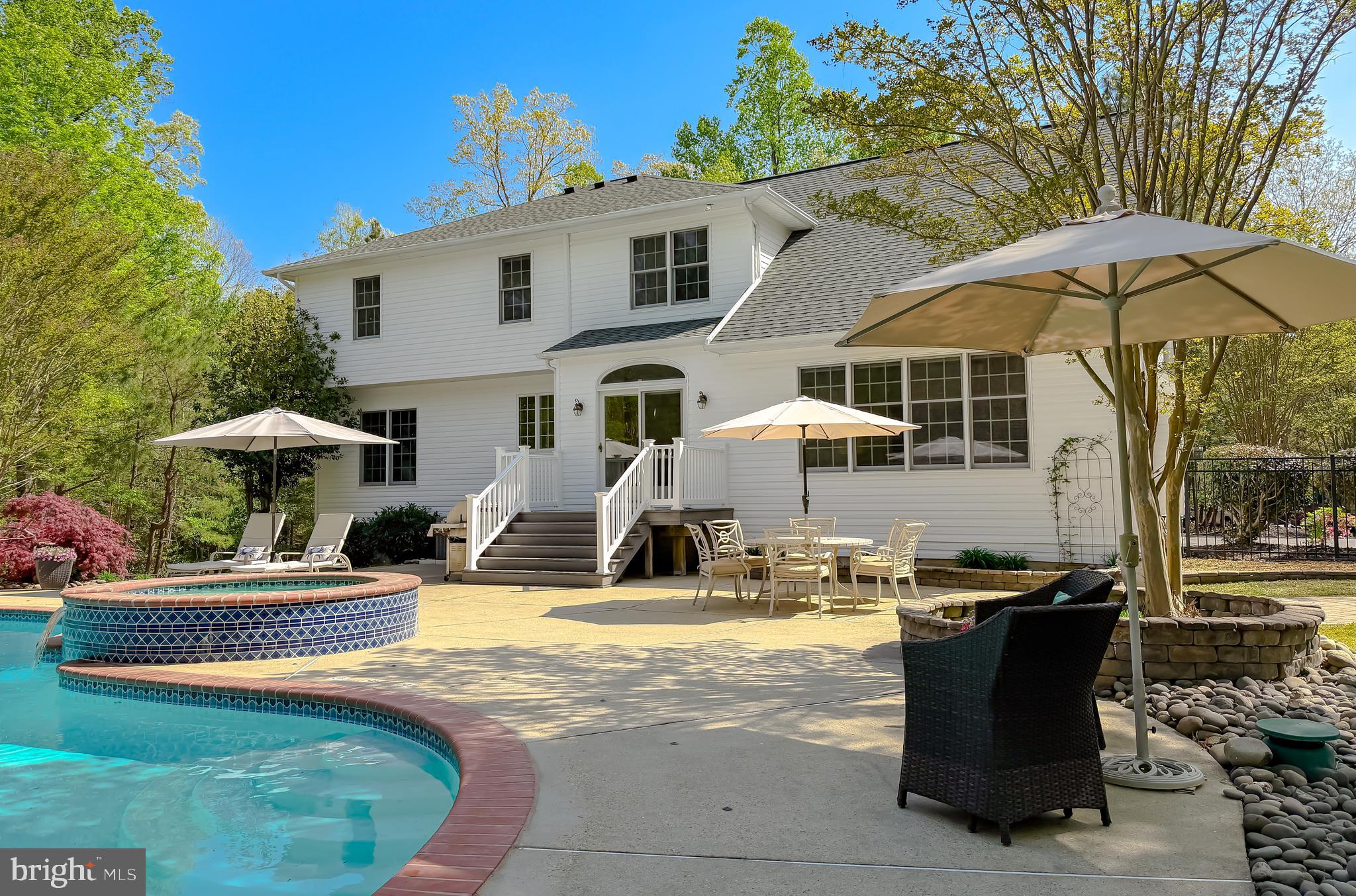 CHESTNUT HILLS - Residential