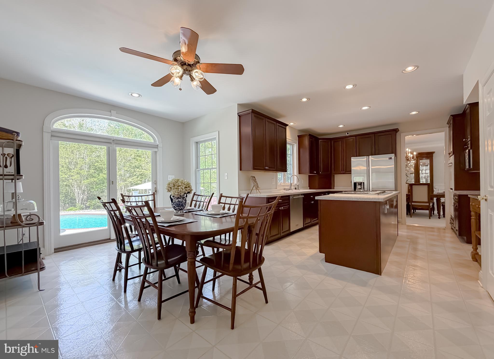 CHESTNUT HILLS - Residential