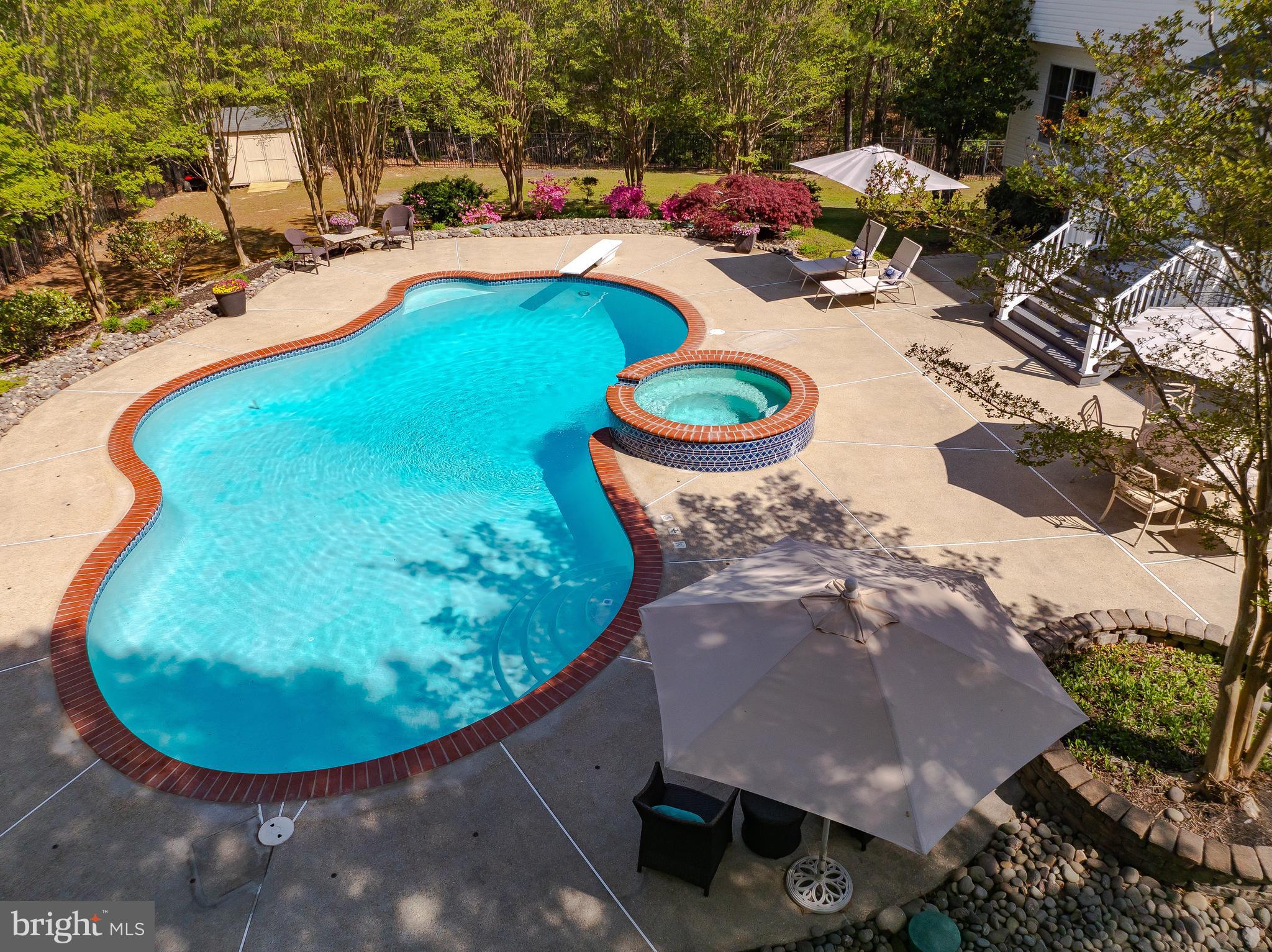 CHESTNUT HILLS - Residential