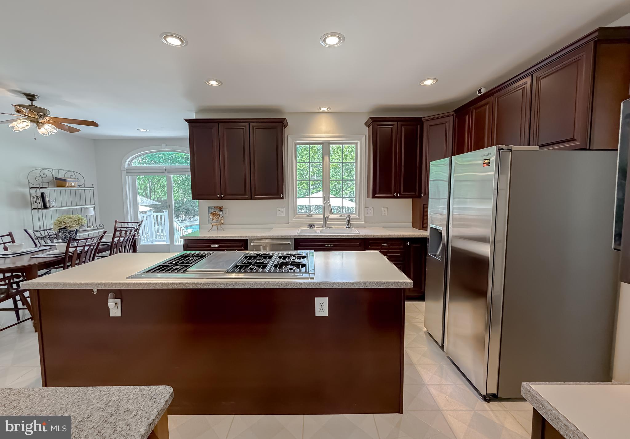 CHESTNUT HILLS - Residential