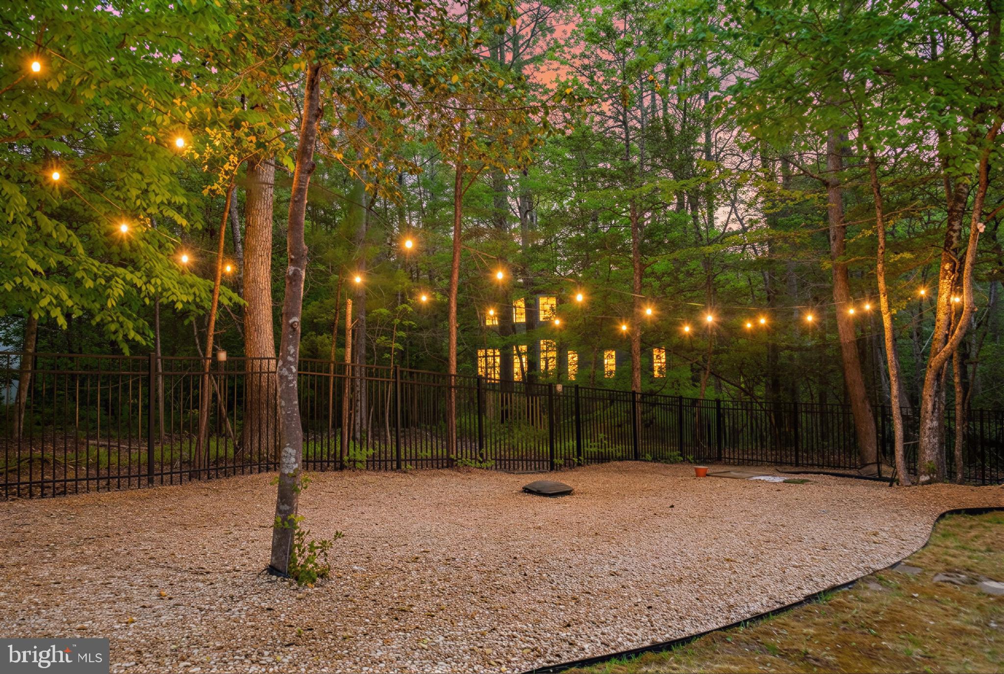 CHESTNUT HILLS - Residential