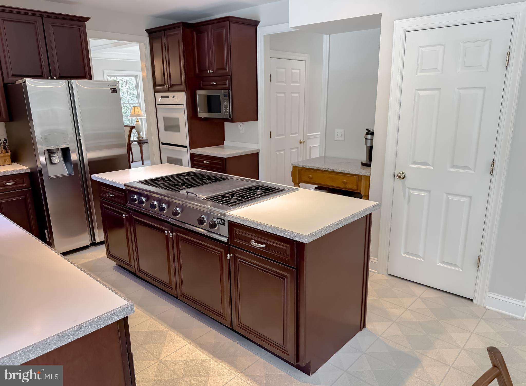 CHESTNUT HILLS - Residential