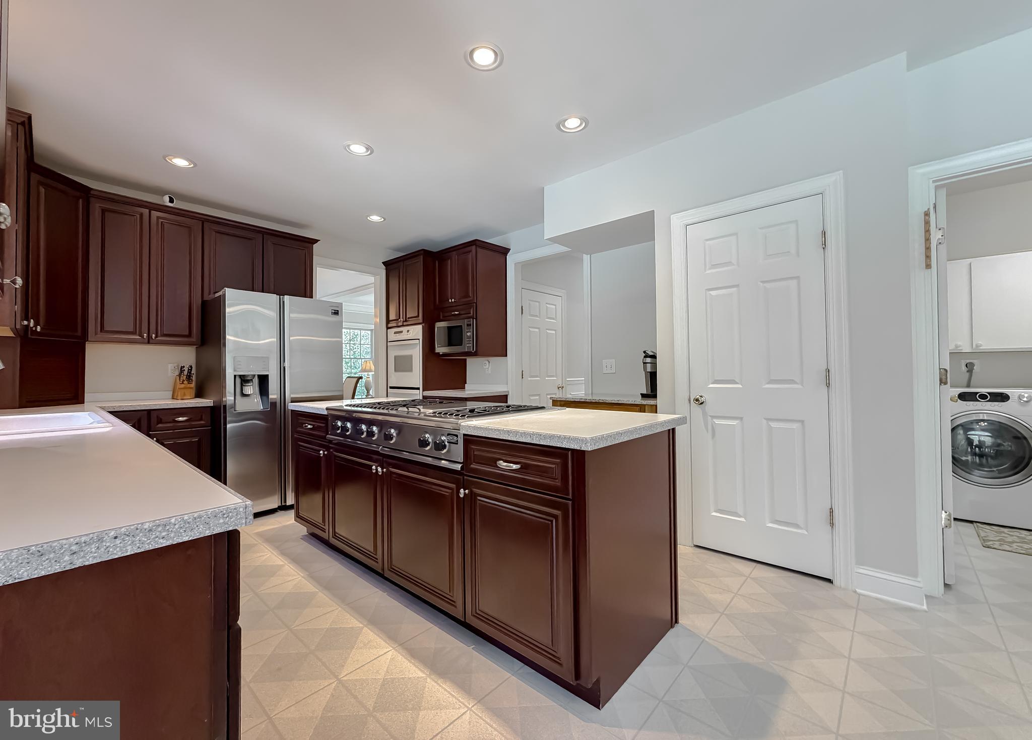 CHESTNUT HILLS - Residential