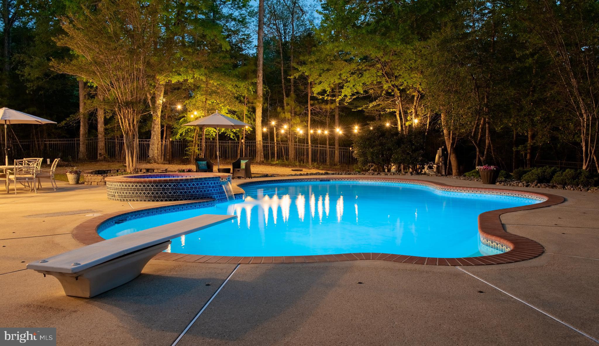 CHESTNUT HILLS - Residential