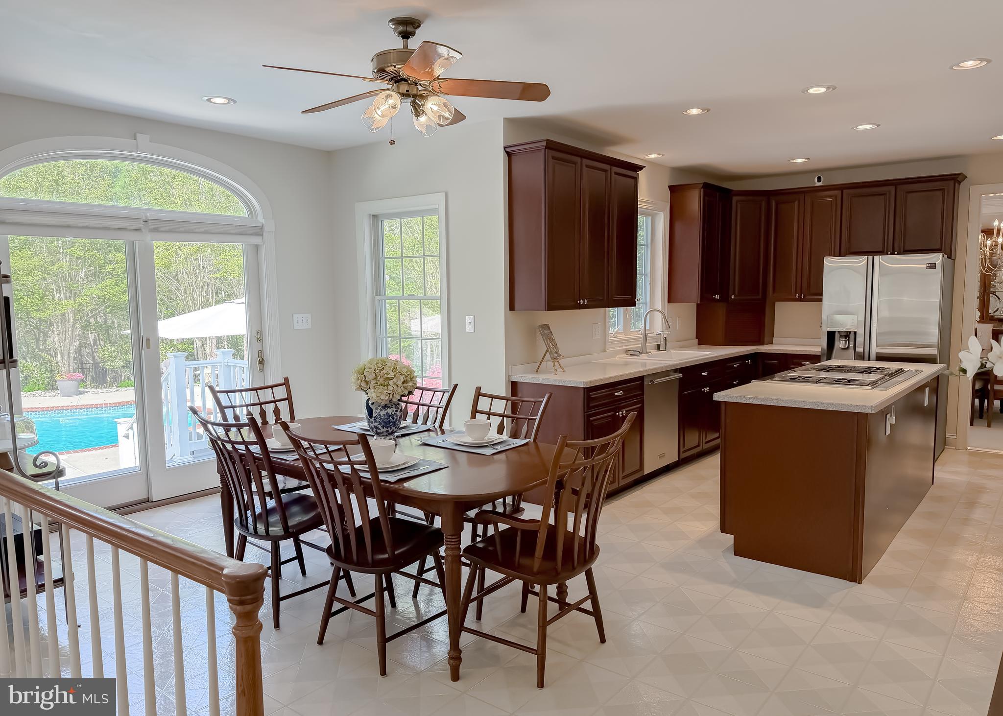 CHESTNUT HILLS - Residential