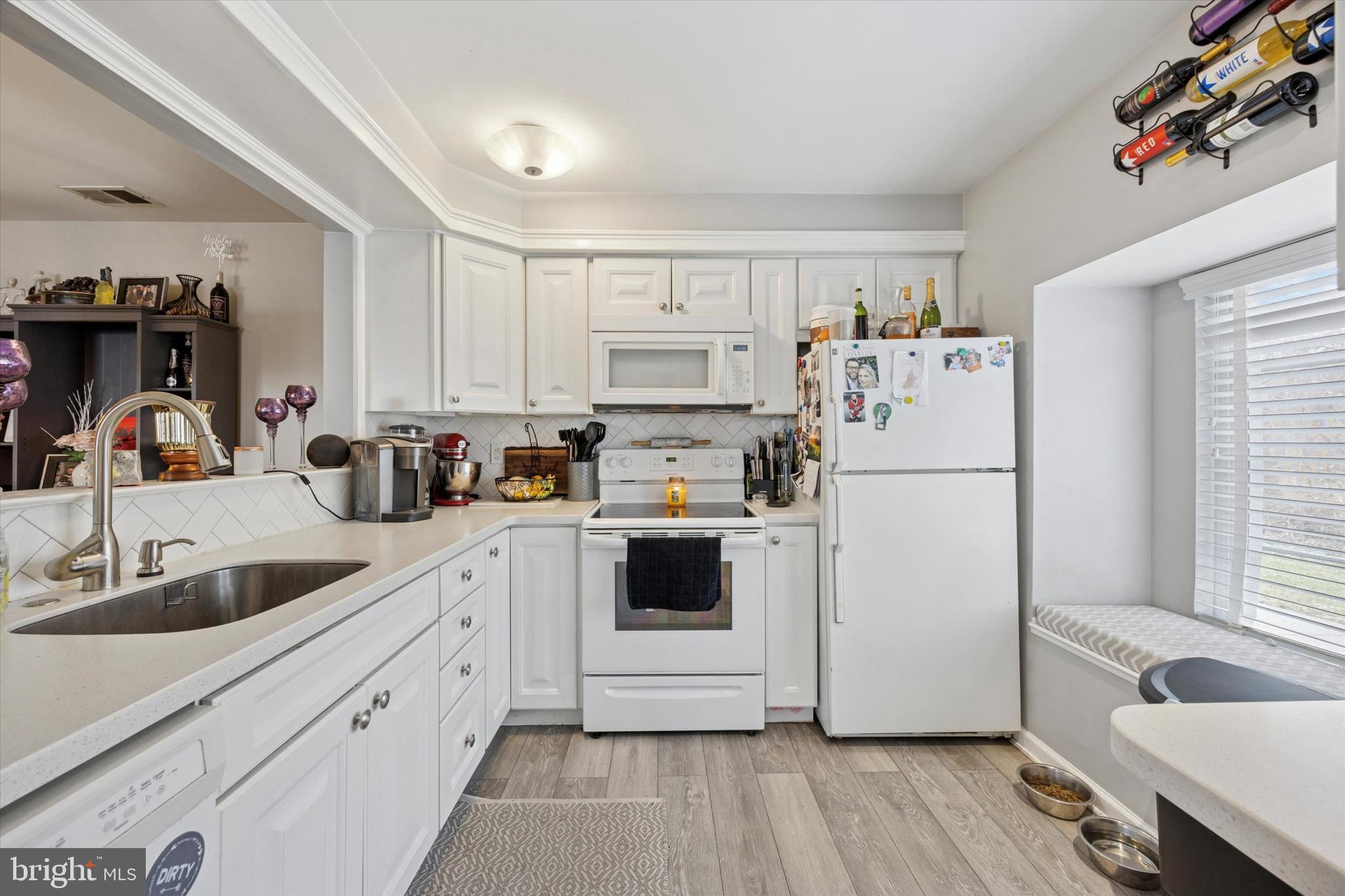 CRESTWOOD CONDO - Residential