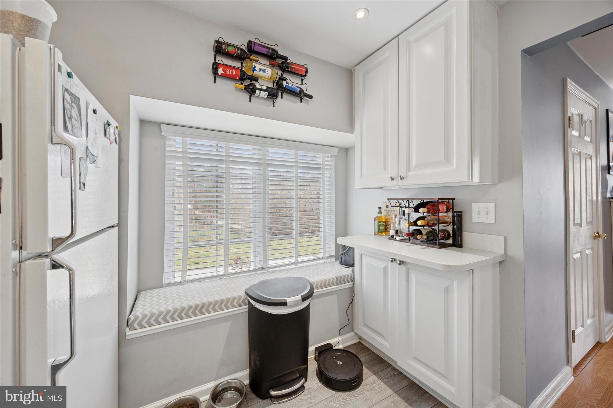 CRESTWOOD CONDO - Residential