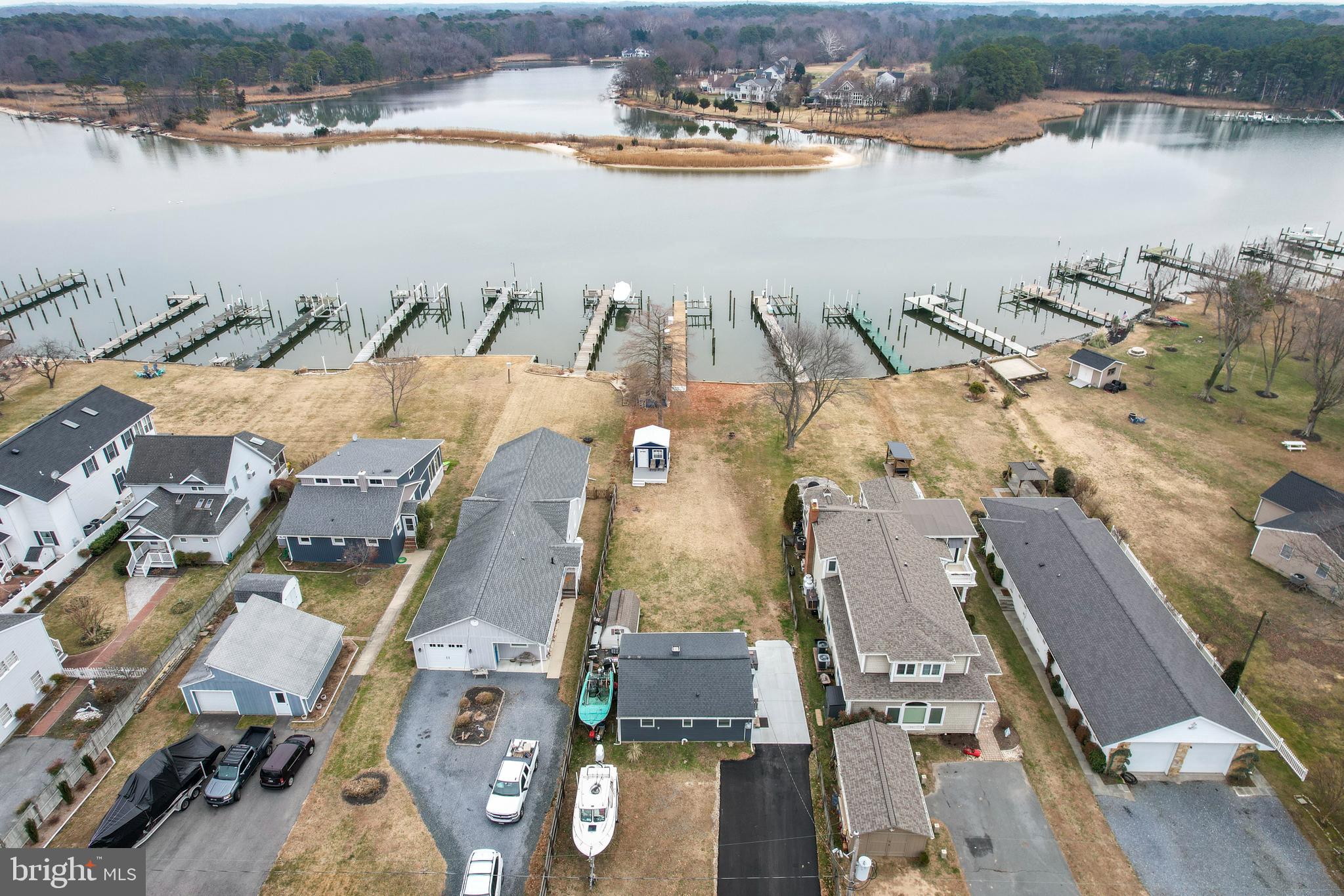 CHESTER RIVER BEACH - Residential