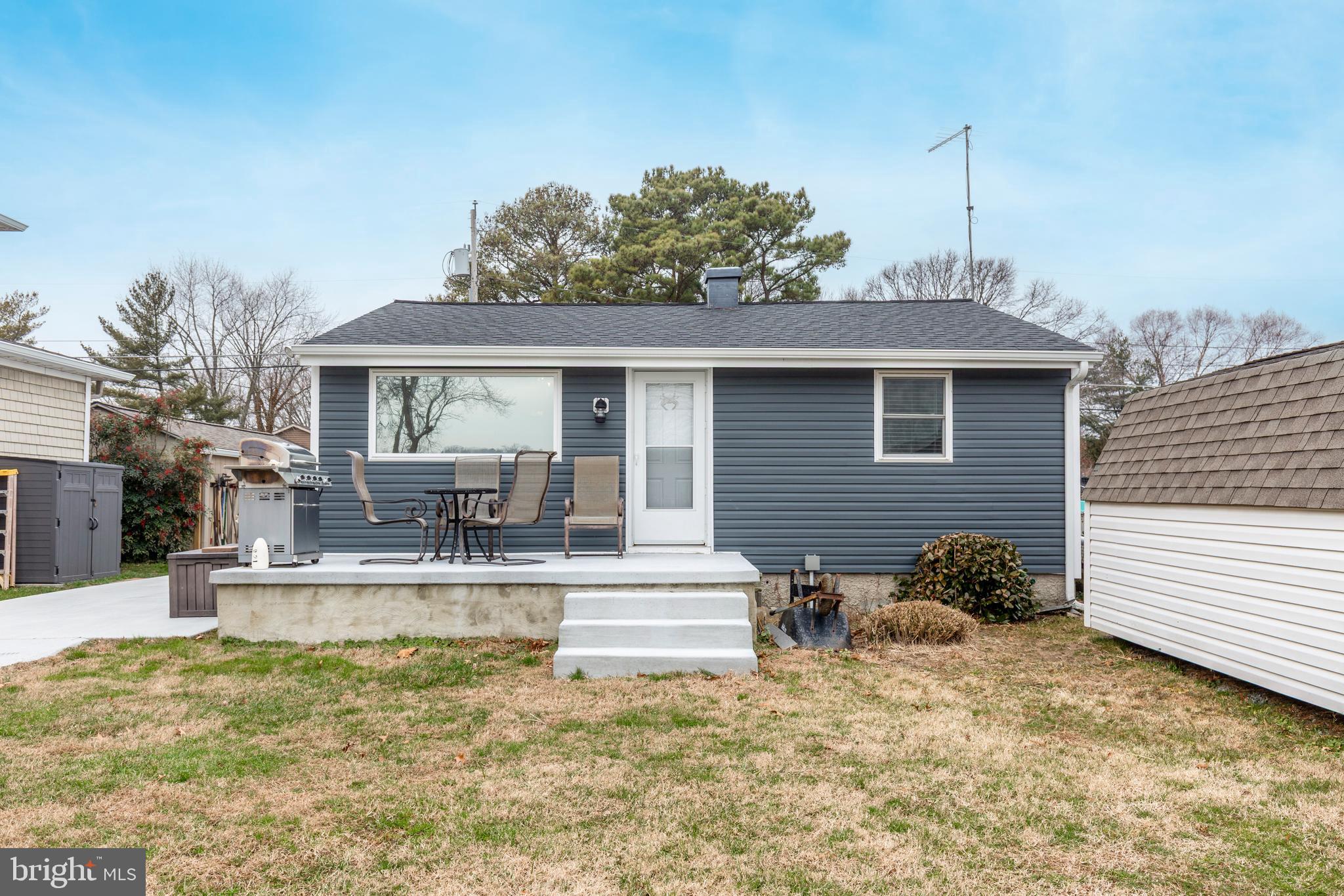 CHESTER RIVER BEACH - Residential