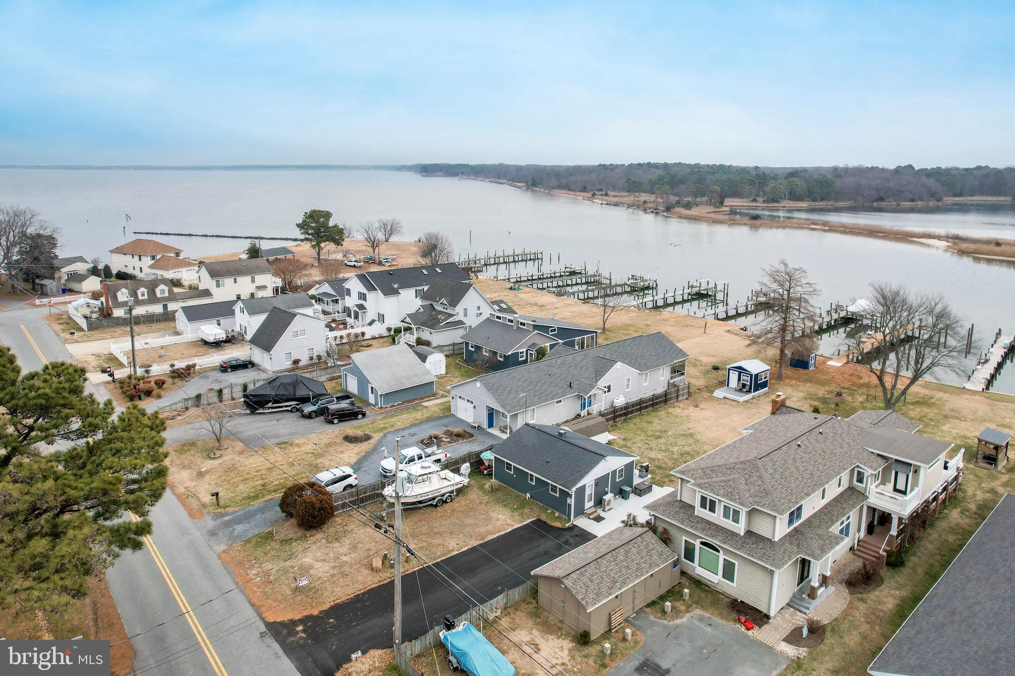 CHESTER RIVER BEACH - Residential