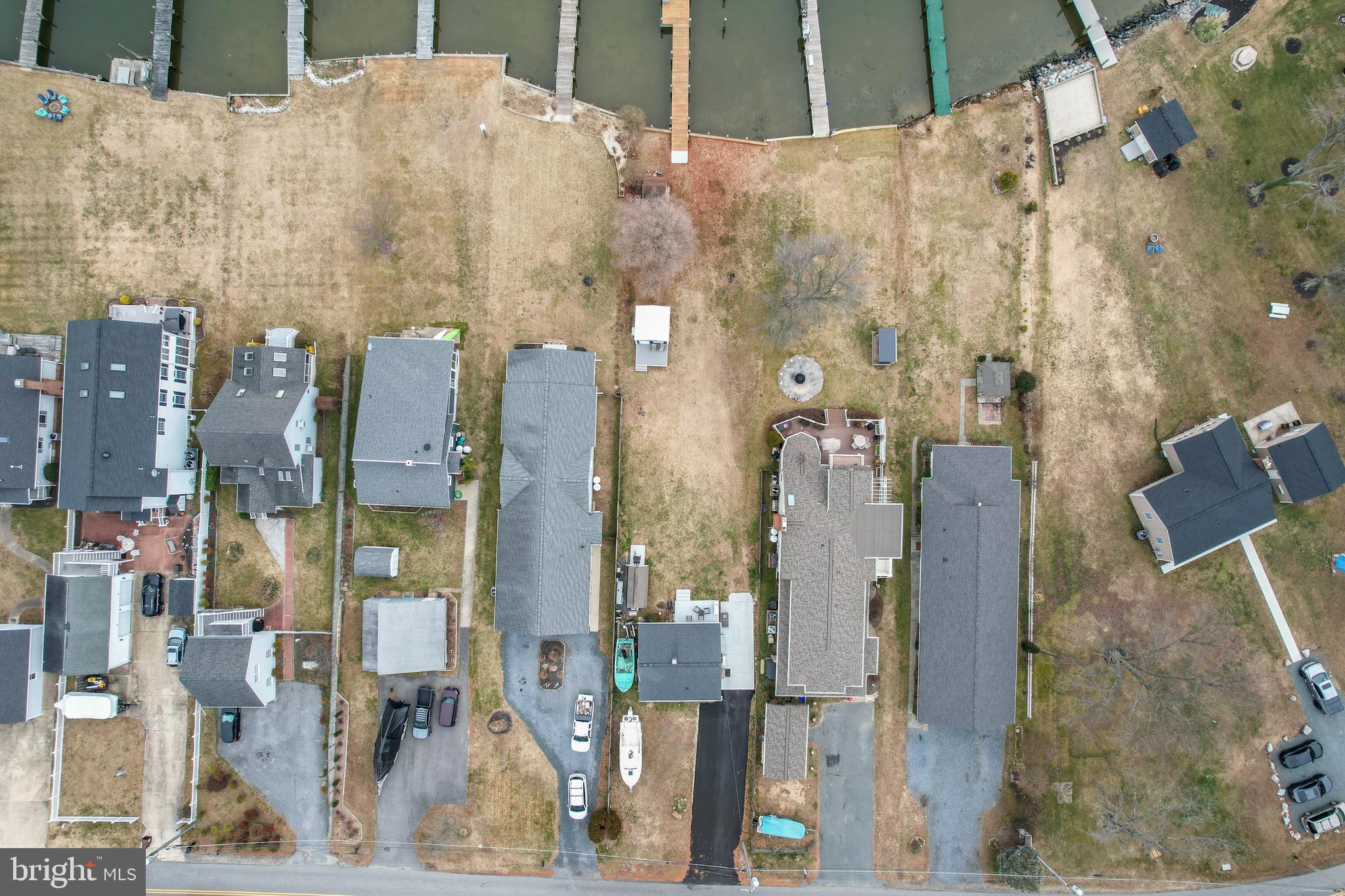 CHESTER RIVER BEACH - Residential