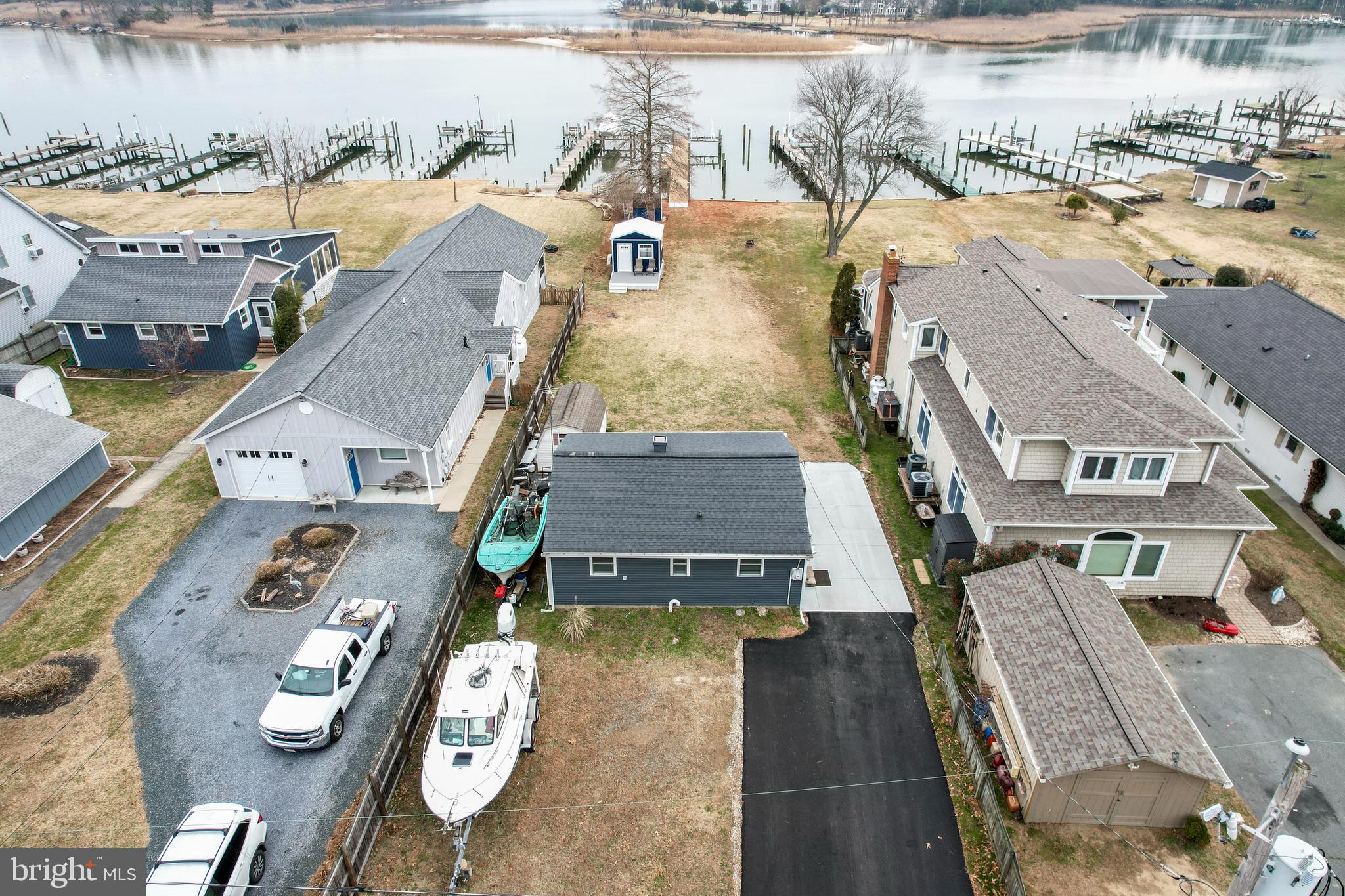 CHESTER RIVER BEACH - Residential