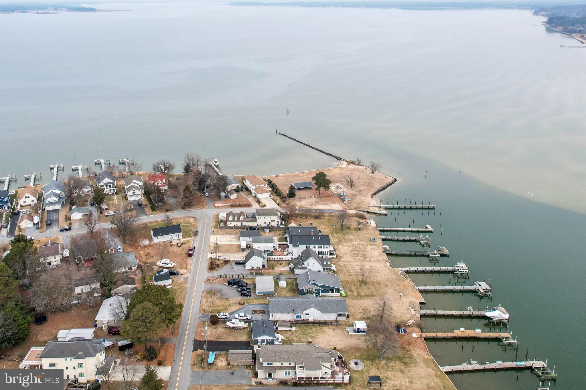 CHESTER RIVER BEACH - Residential