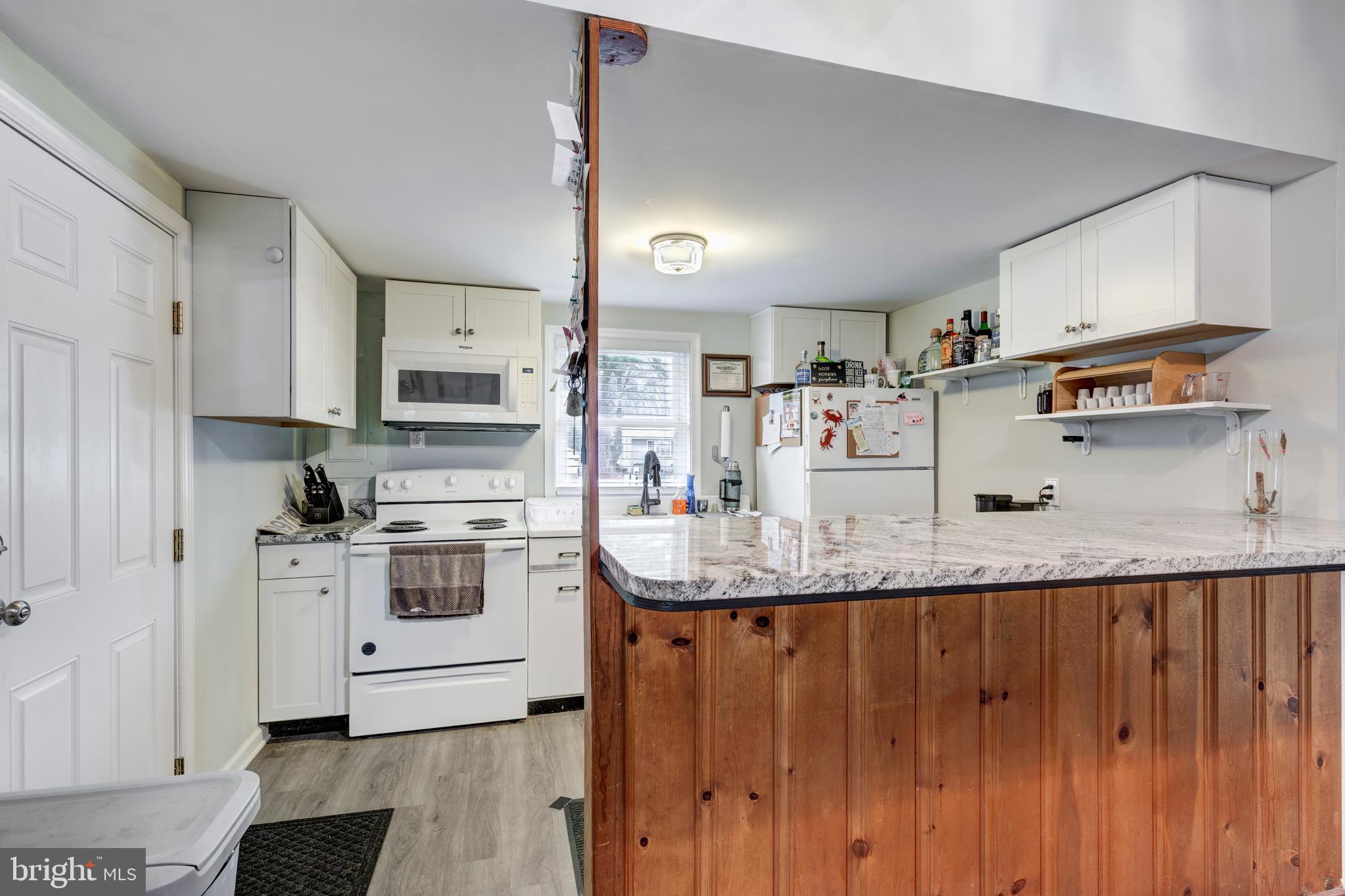 CHESTER RIVER BEACH - Residential