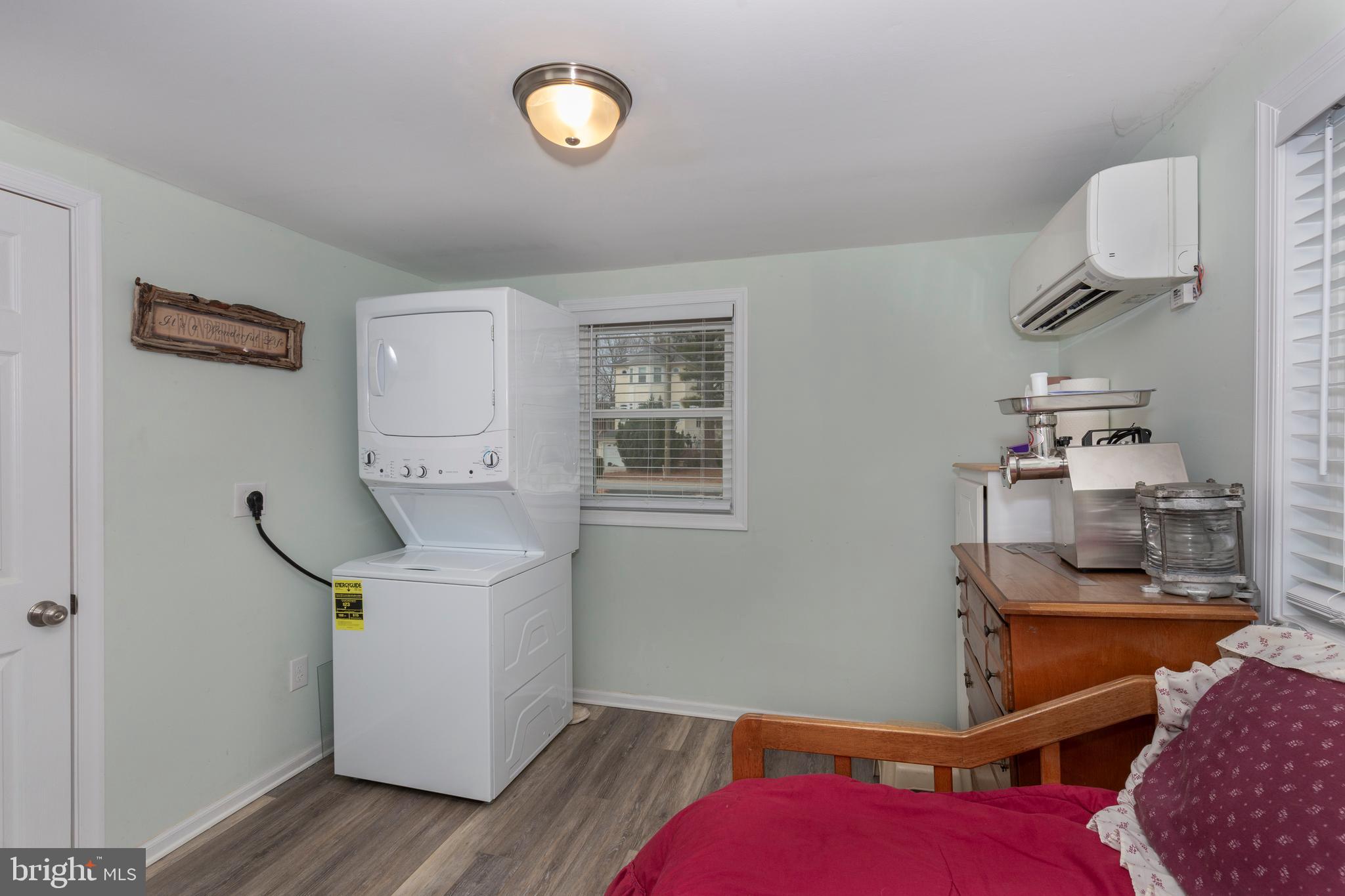 CHESTER RIVER BEACH - Residential