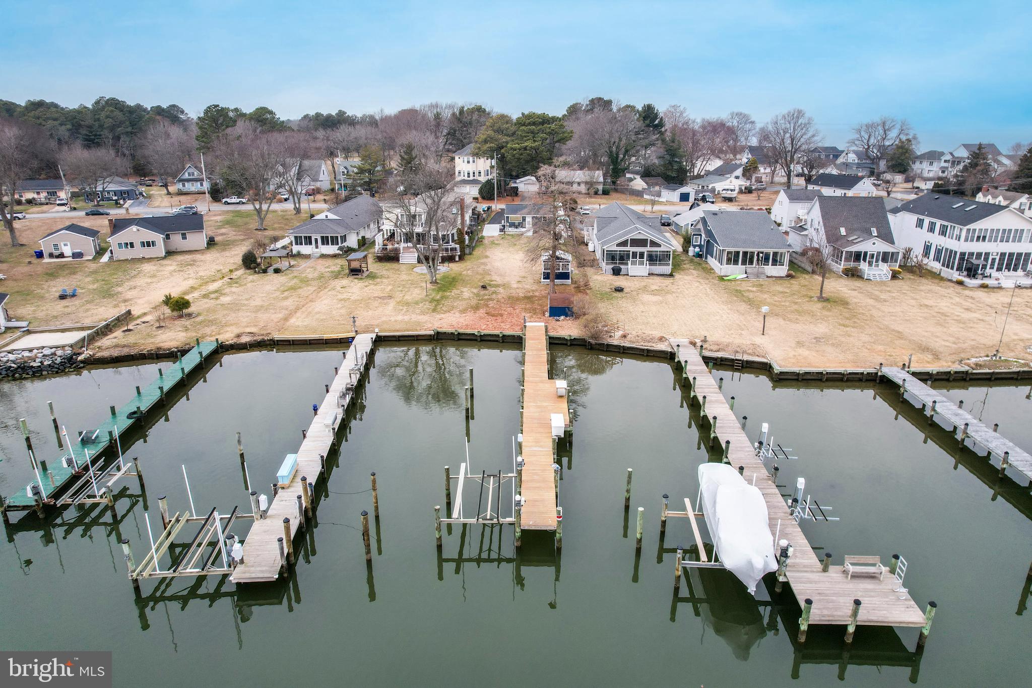 CHESTER RIVER BEACH - Residential