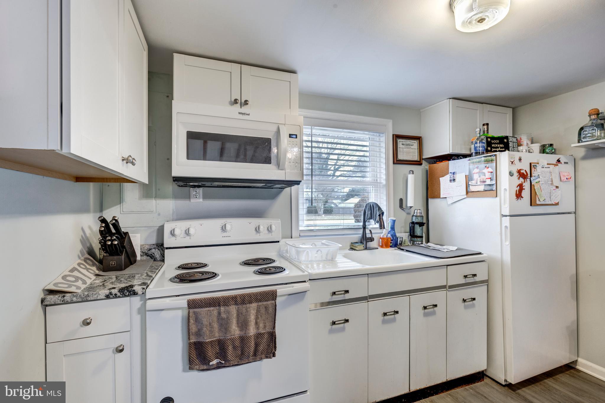 CHESTER RIVER BEACH - Residential