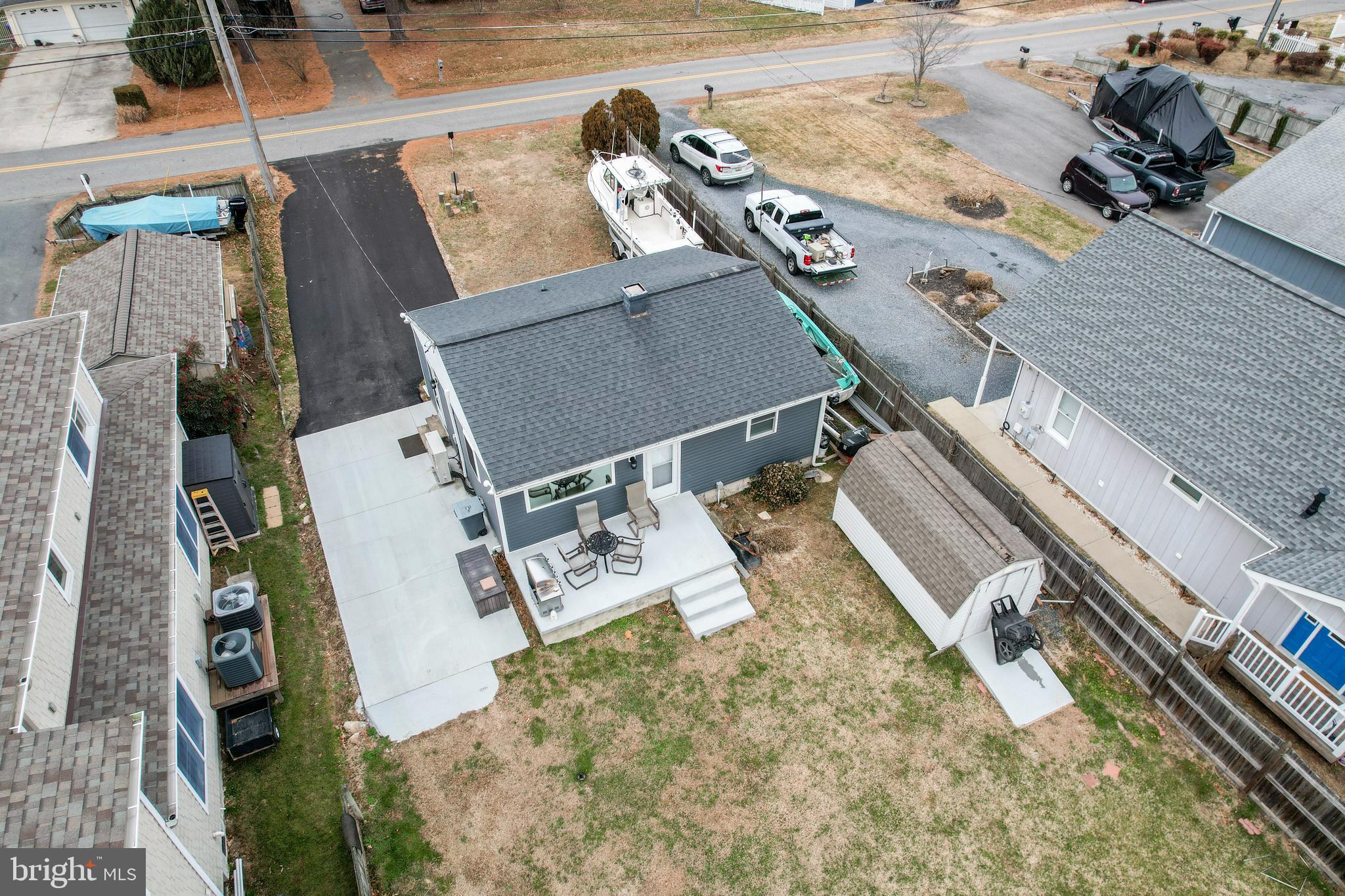 CHESTER RIVER BEACH - Residential