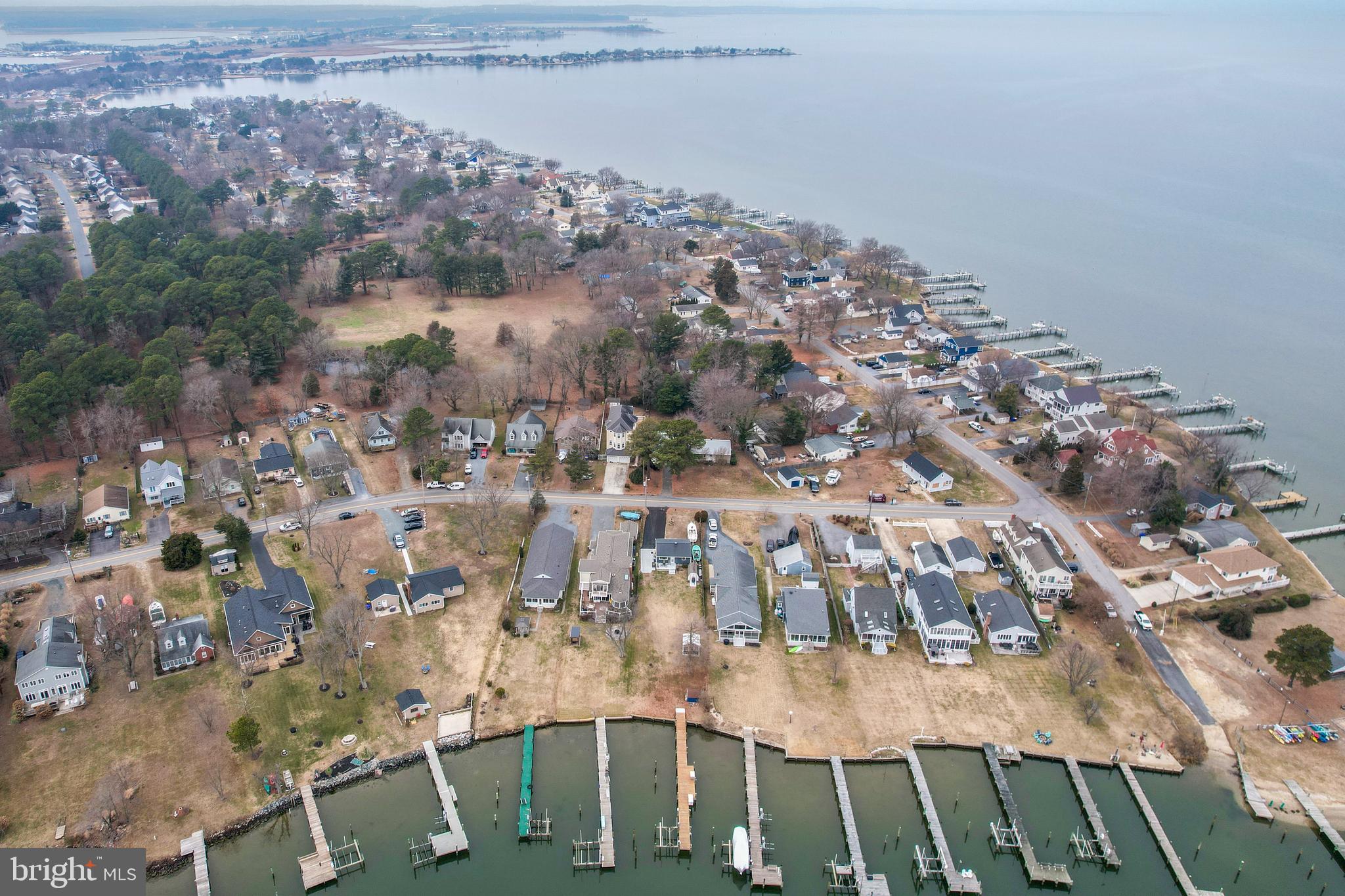 CHESTER RIVER BEACH - Residential