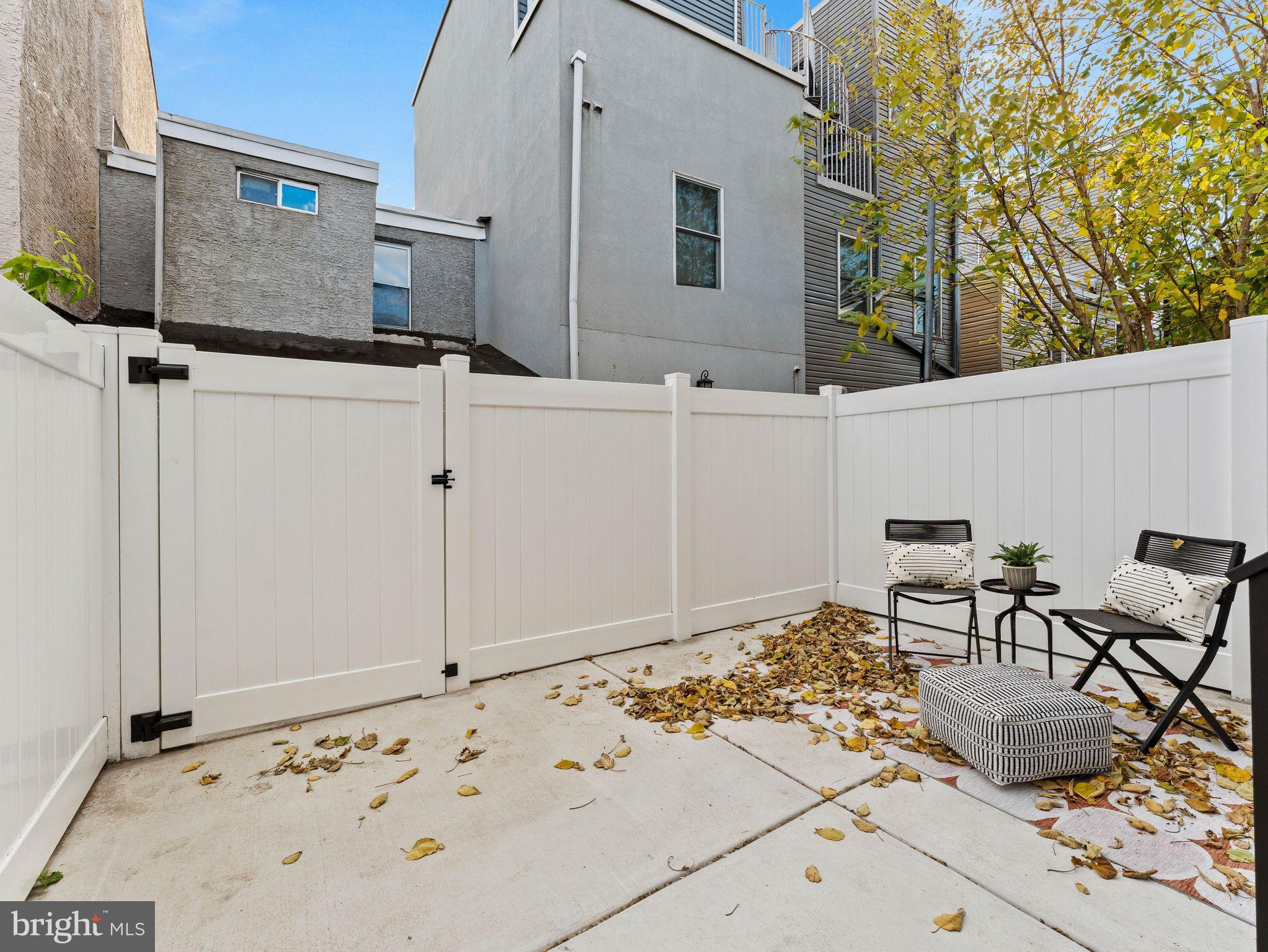 POINT BREEZE - Residential