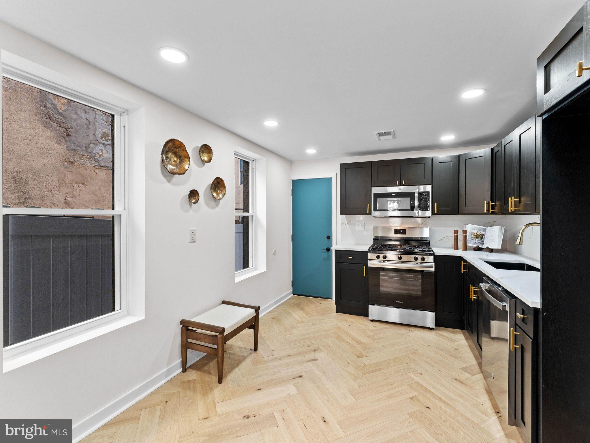 POINT BREEZE - Residential