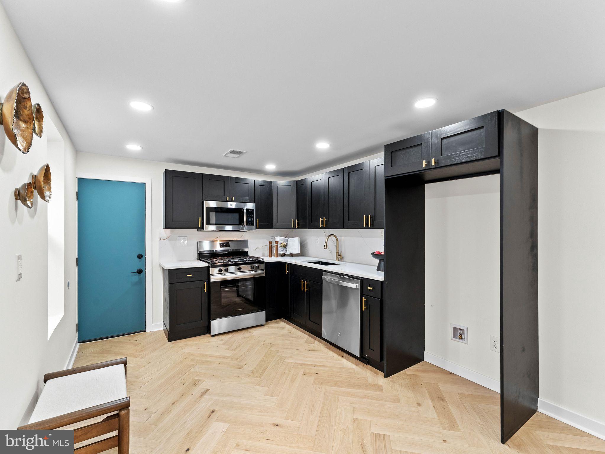 POINT BREEZE - Residential