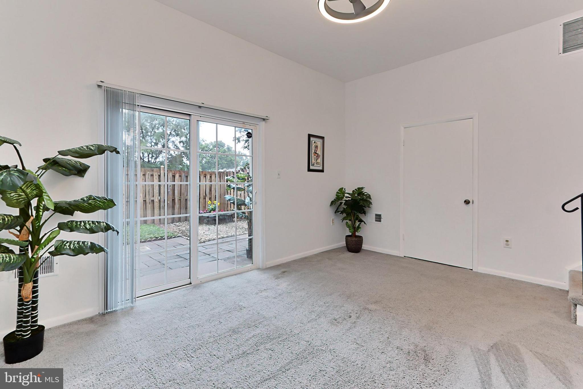 DALE CITY - Residential