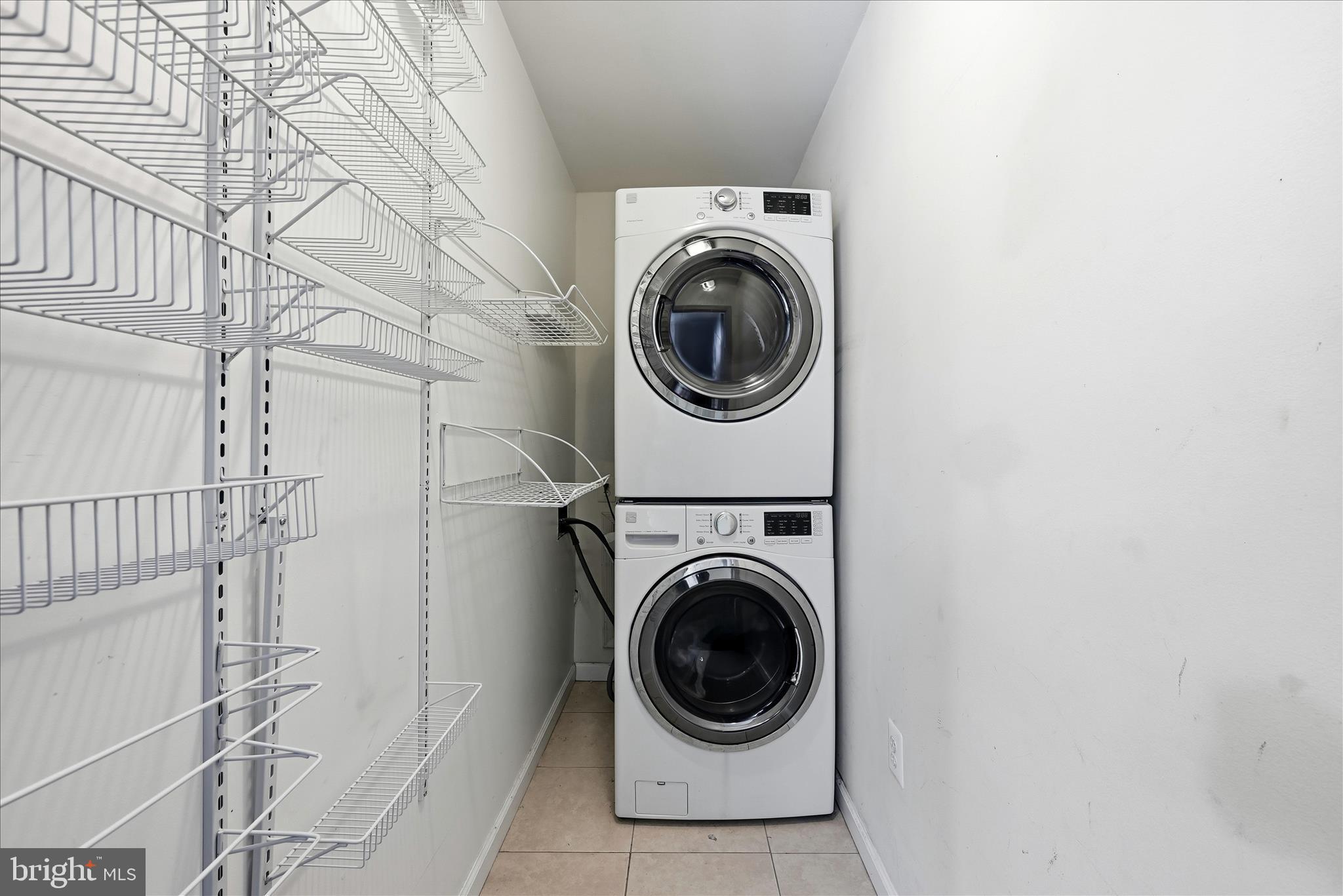 HAWTHORNE VILLAGE - Residential