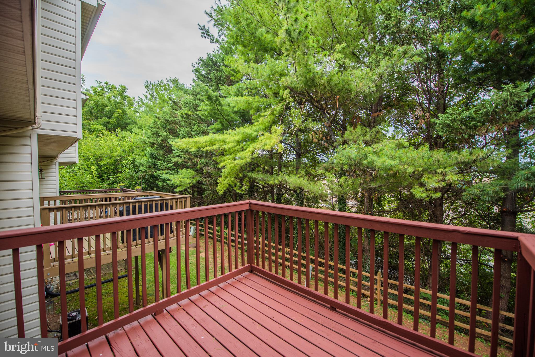 TUDOR SQUARE - Residential