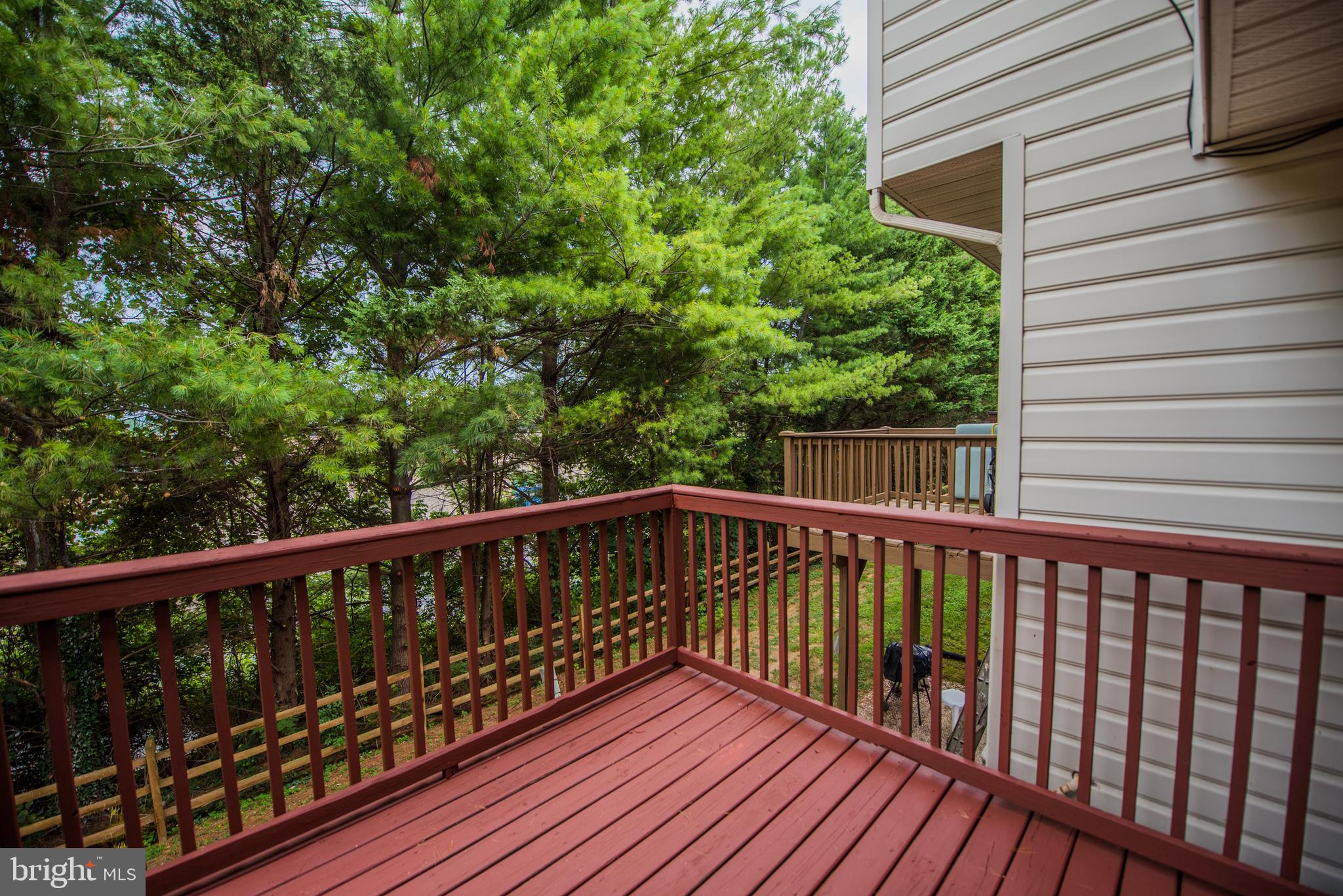 TUDOR SQUARE - Residential