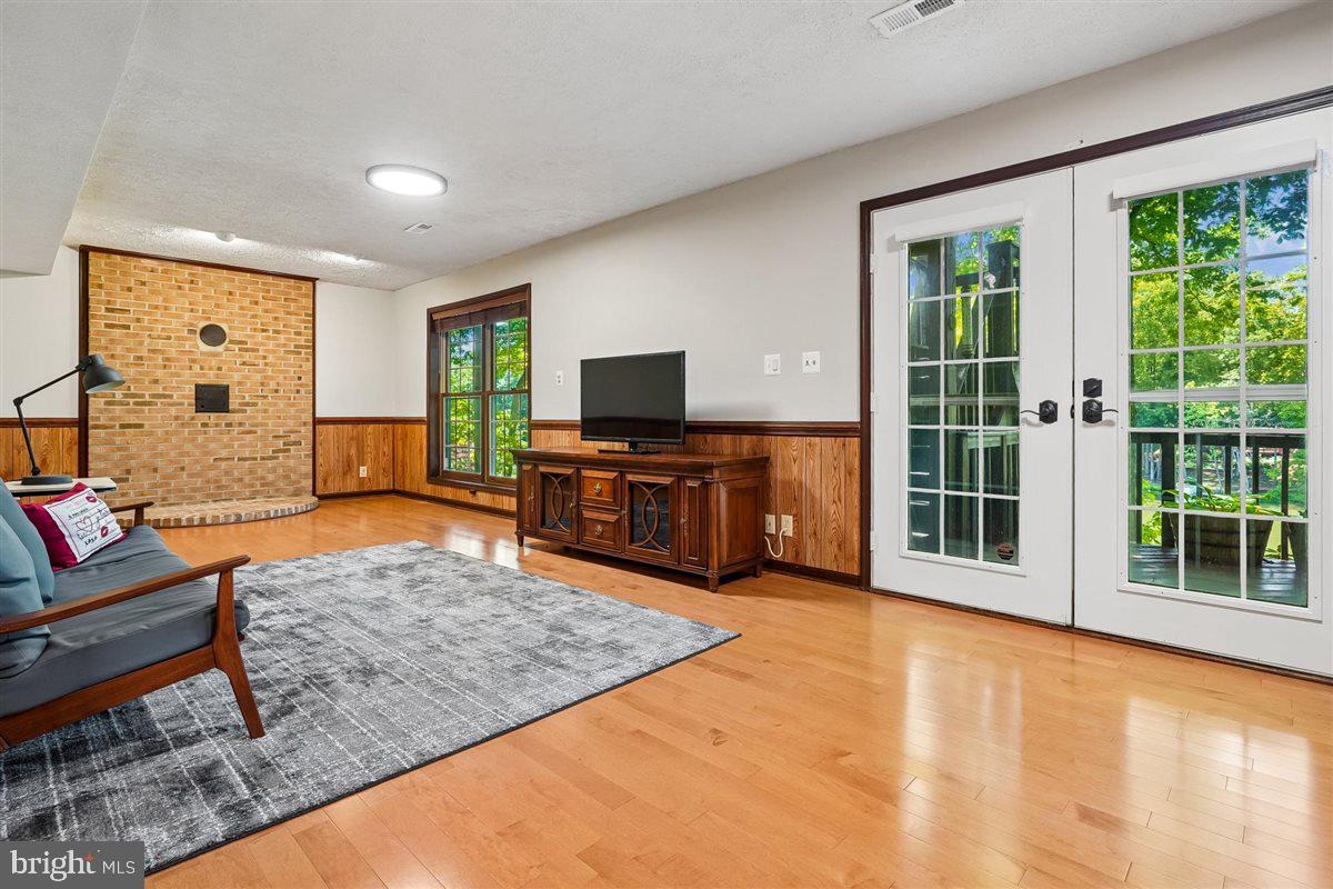 MONTCLAIR - Residential
