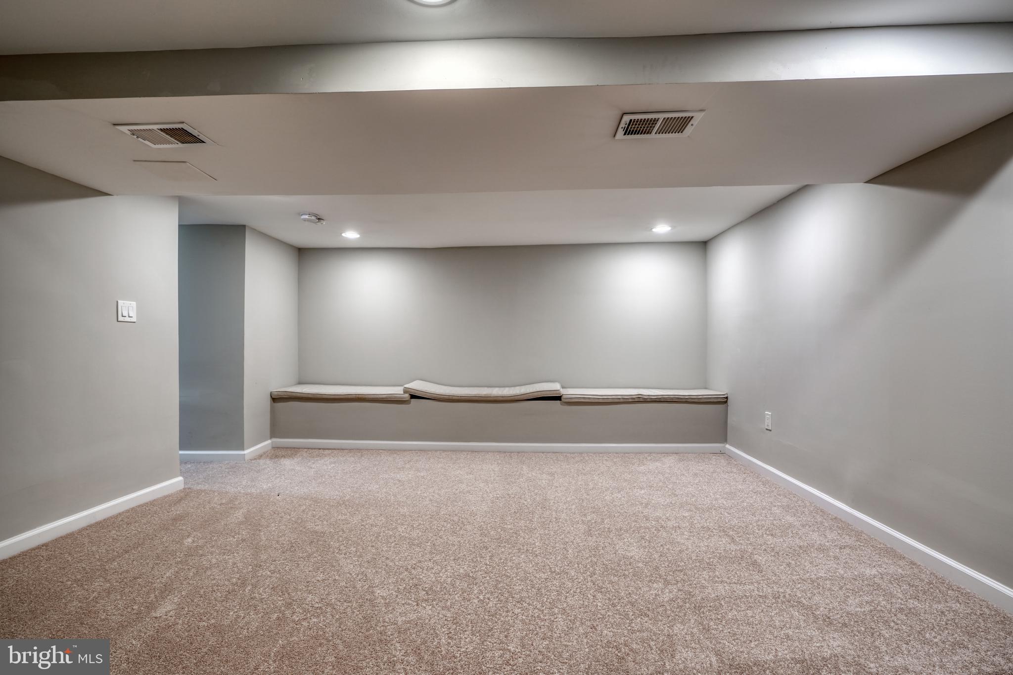 WHEATON OUT RES. (1) - Residential