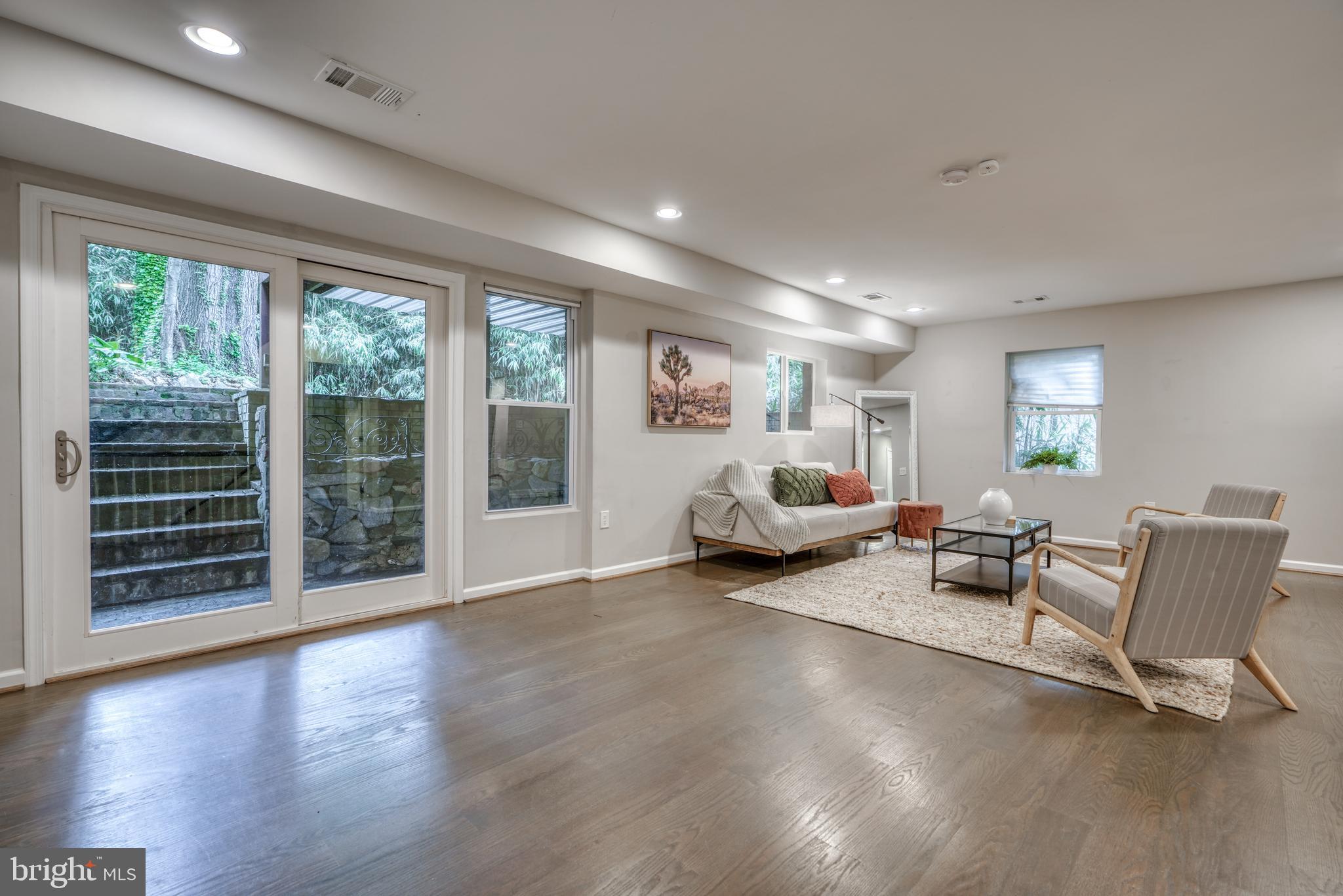 WHEATON OUT RES. (1) - Residential