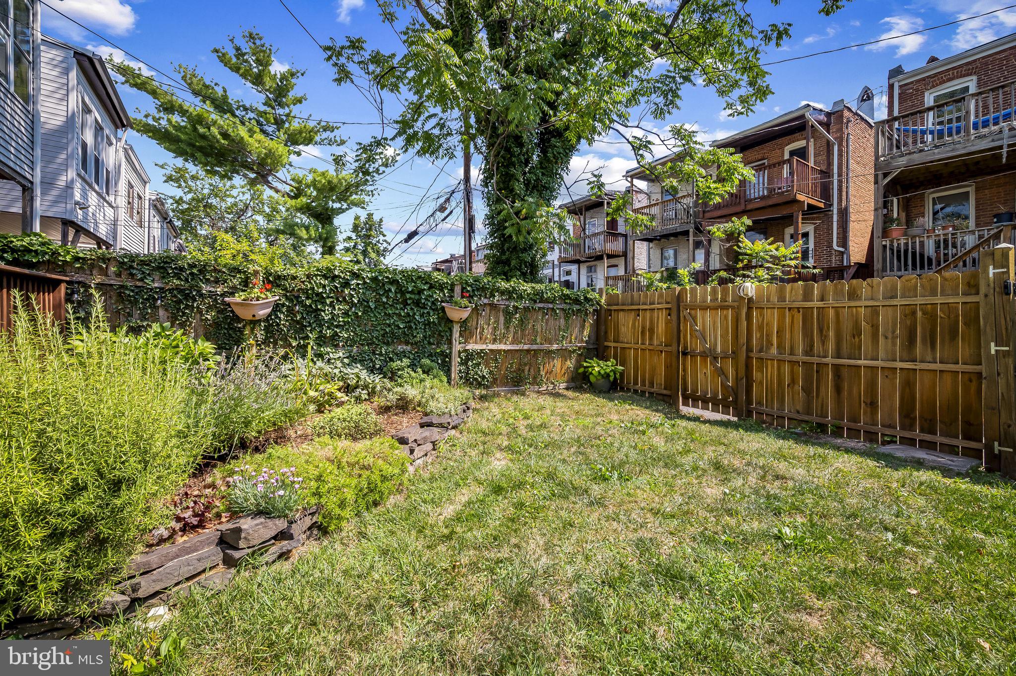 CHARLES VILLAGE - Residential