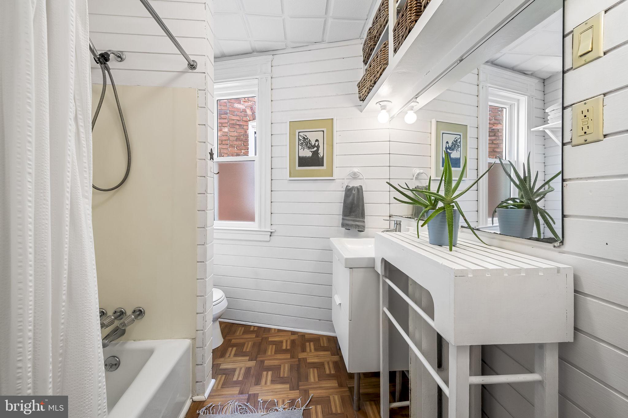 CHARLES VILLAGE - Residential