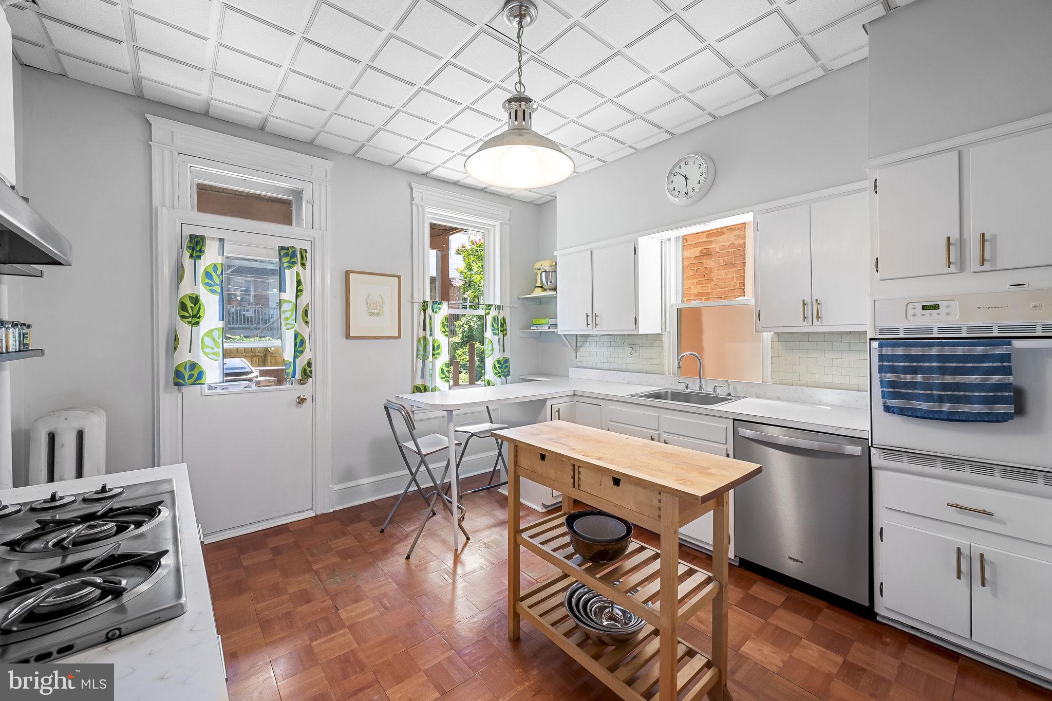 CHARLES VILLAGE - Residential