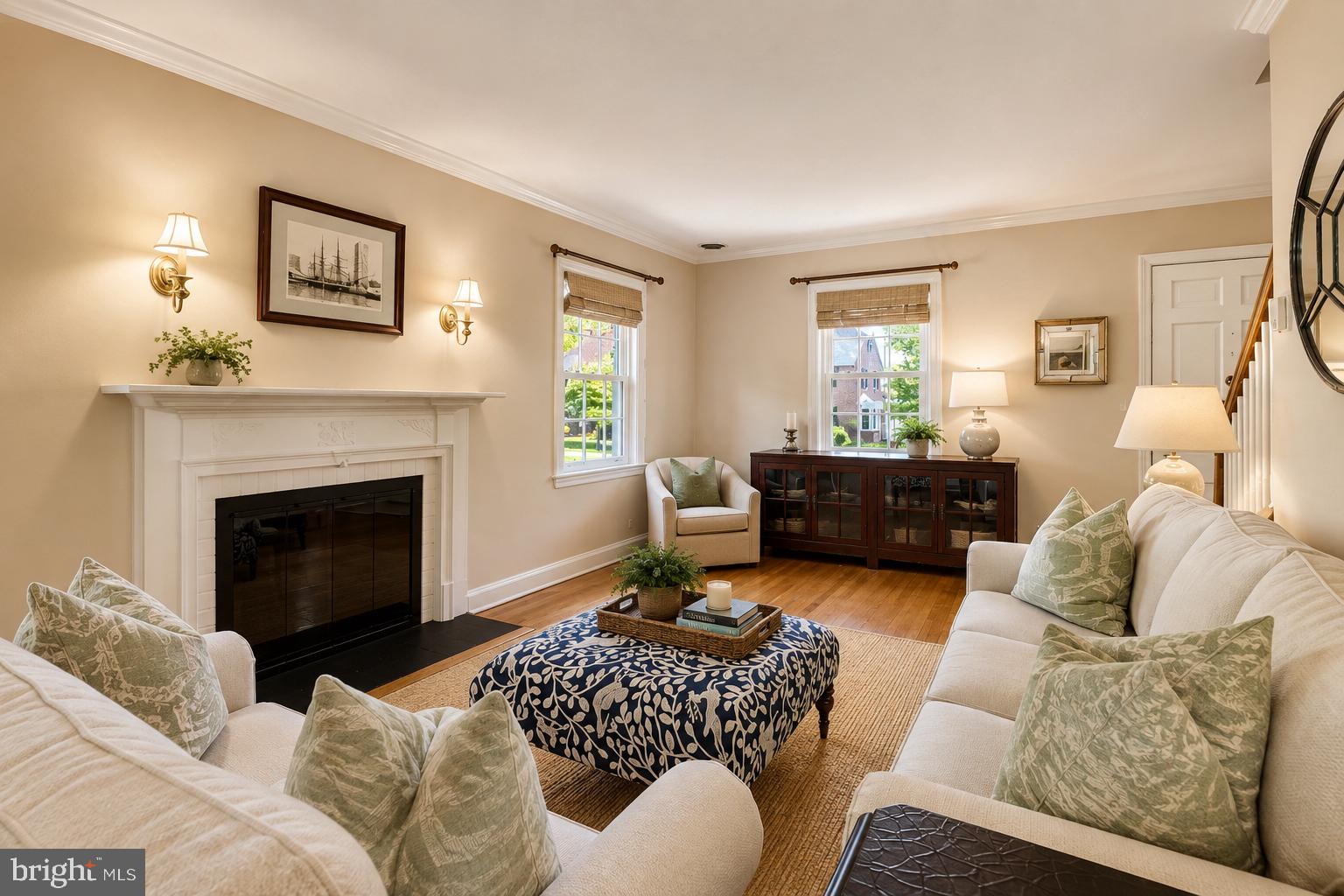 818 KINGSTON ROAD