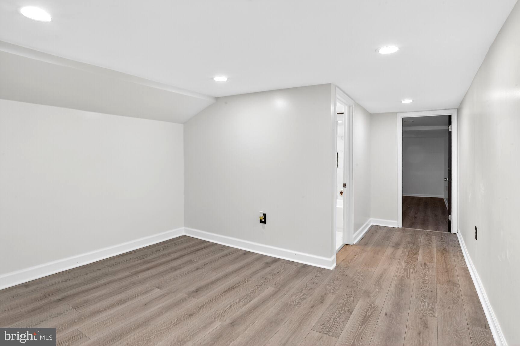 BROOKLYN - Residential