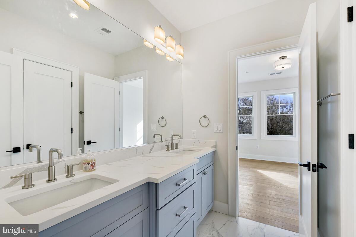 GEORGETOWN VILLAGE - Residential