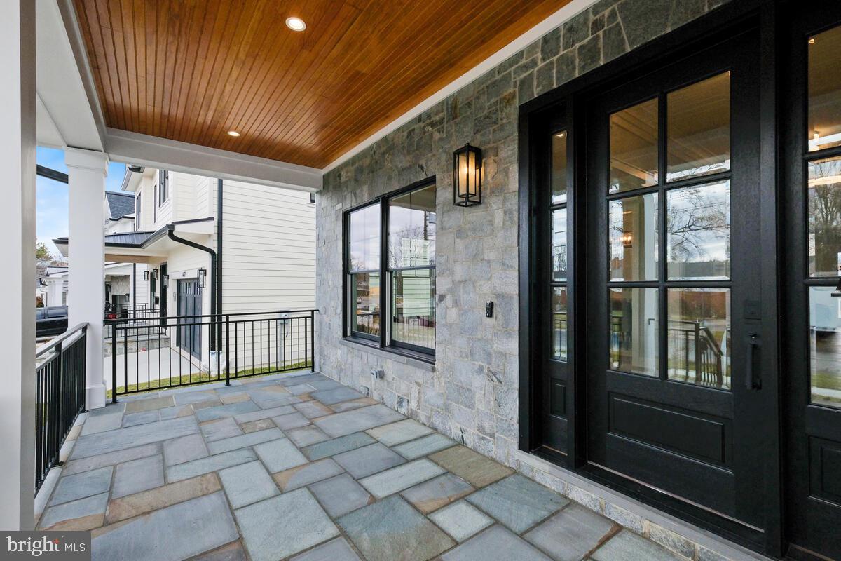 GEORGETOWN VILLAGE - Residential