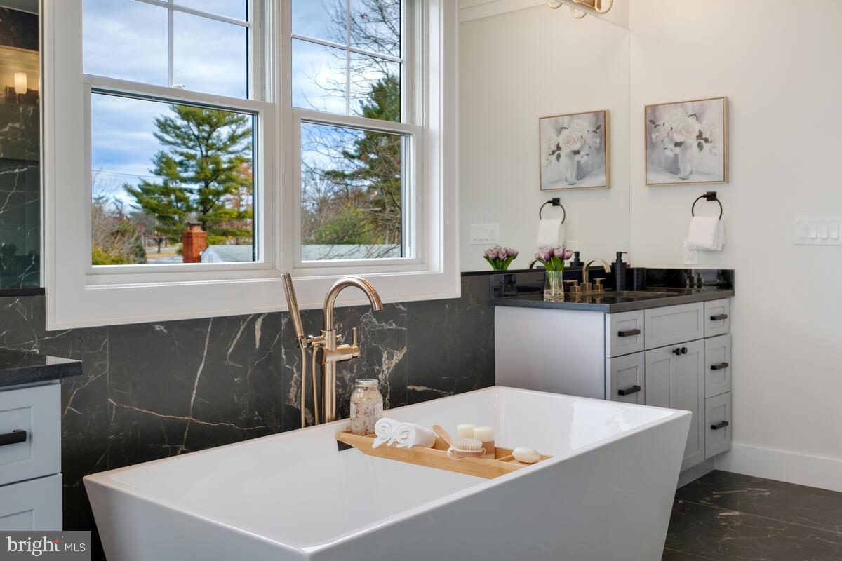 GEORGETOWN VILLAGE - Residential