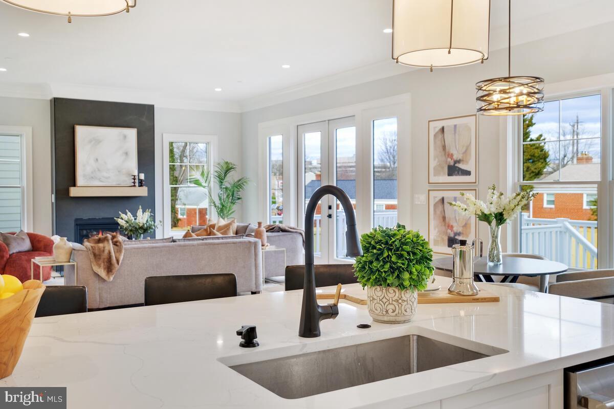 GEORGETOWN VILLAGE - Residential