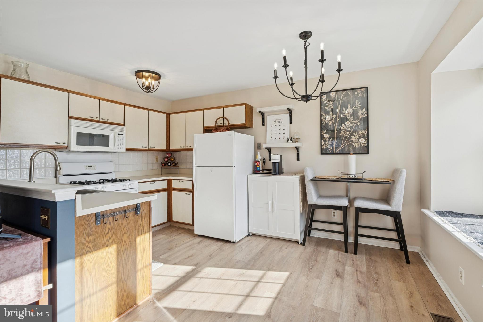 NORTHRIDGE ESTATES - Residential