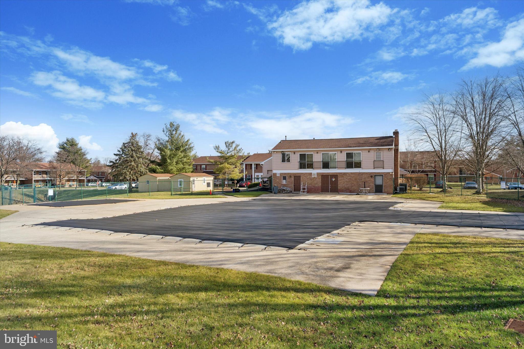 NORTHRIDGE ESTATES - Residential