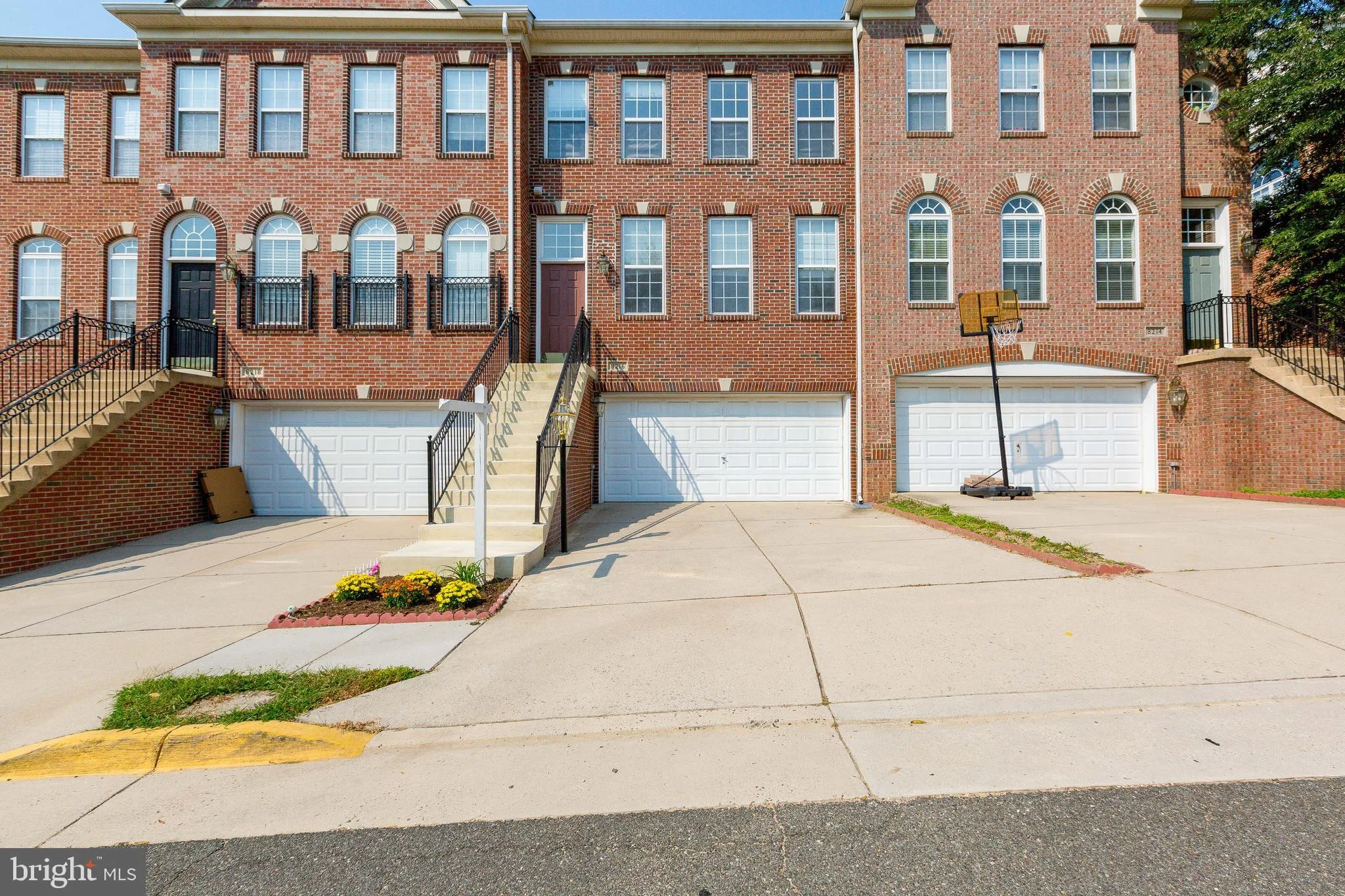 8216 Gunston Commons Way, Lorton, VA 22079