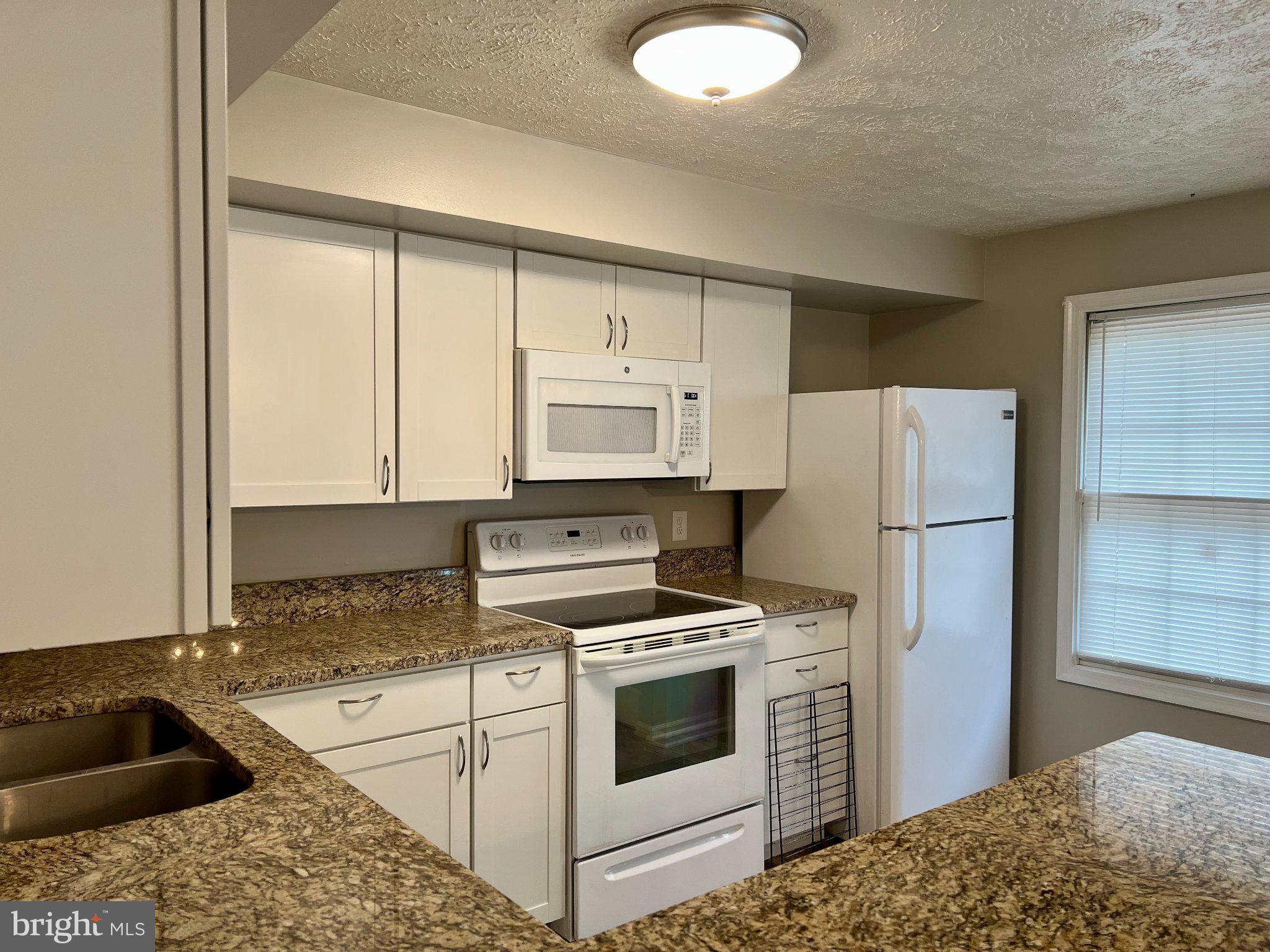 500 RIDGECREST CT