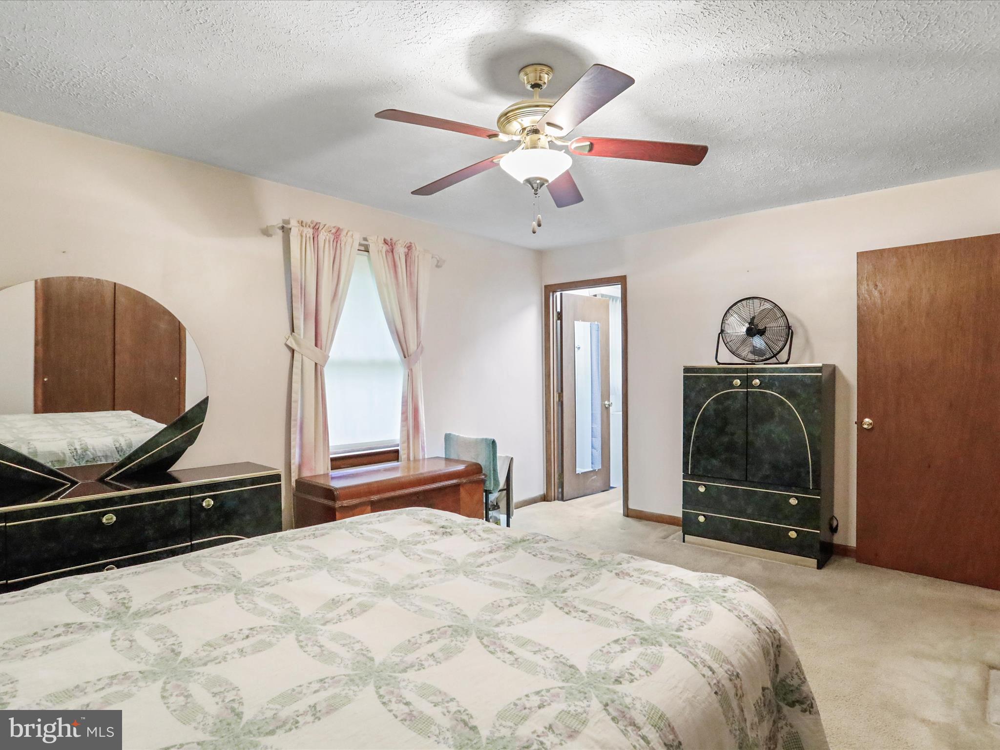 PARKS HOLLOW - Residential